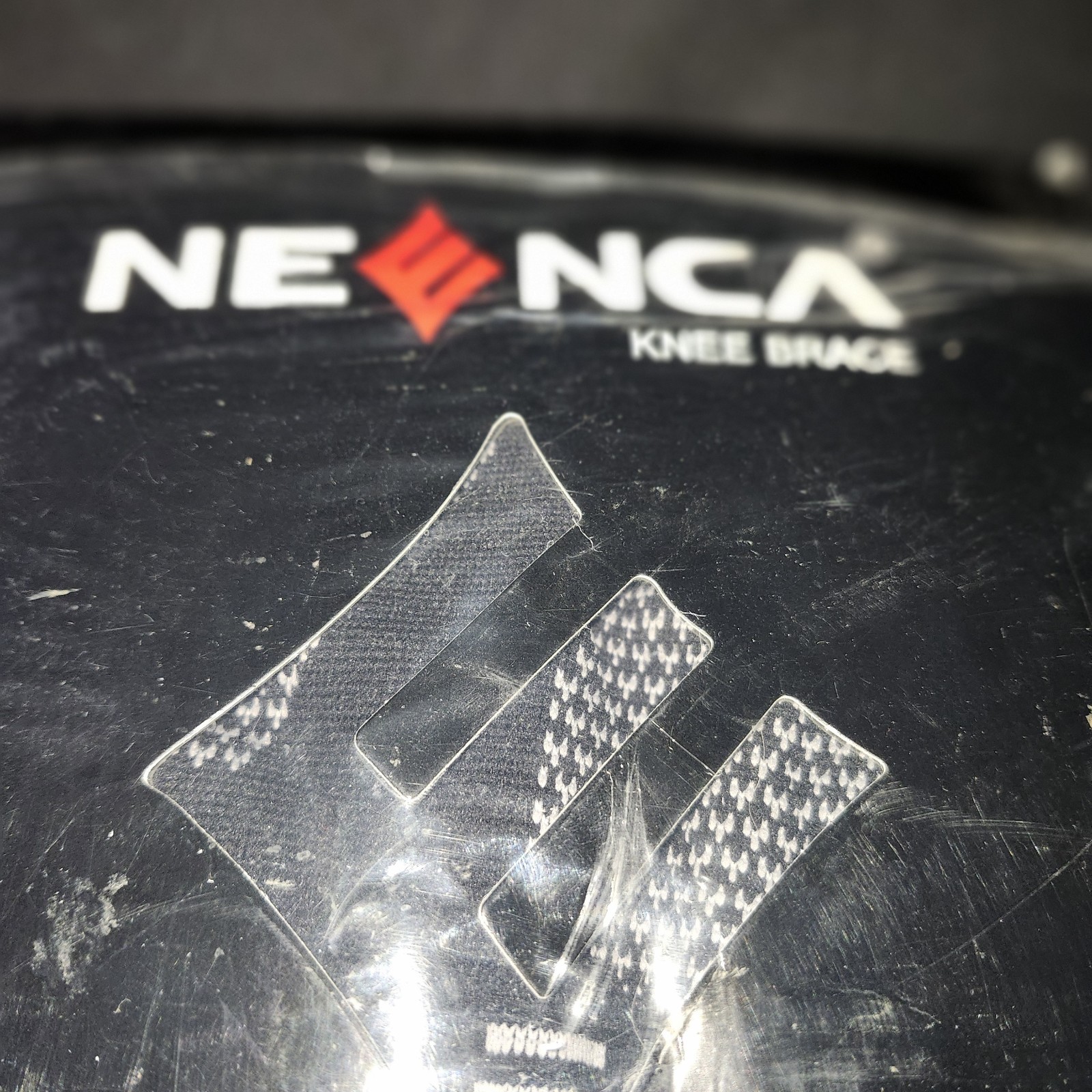 NEENCA 2 Pack Knee Brace Compression Sleeve Knee Support Series L Open Box New