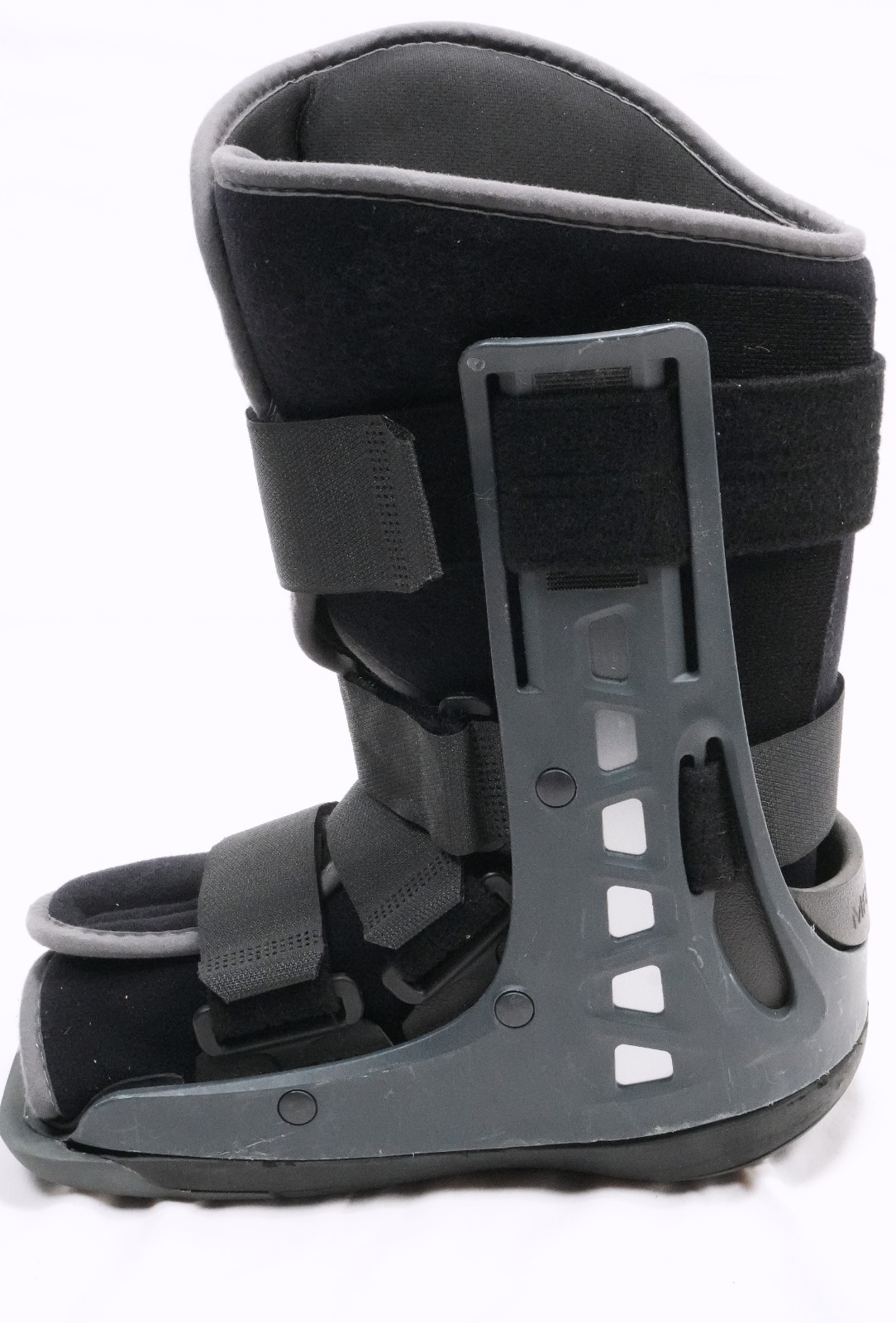 CAM Walking Boot Air Walker Fracture Boot Small DonJoy MaxTrax