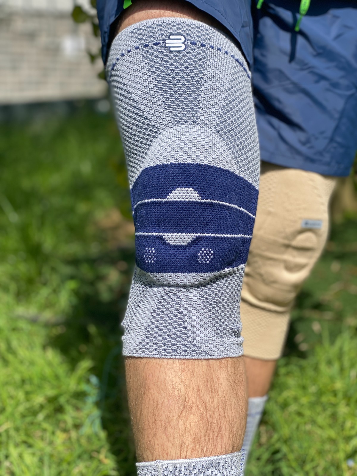 Bauerfeind GenuTrain Size 4 Knee Joint Brace Patella Support Sleeve ACL Menisc