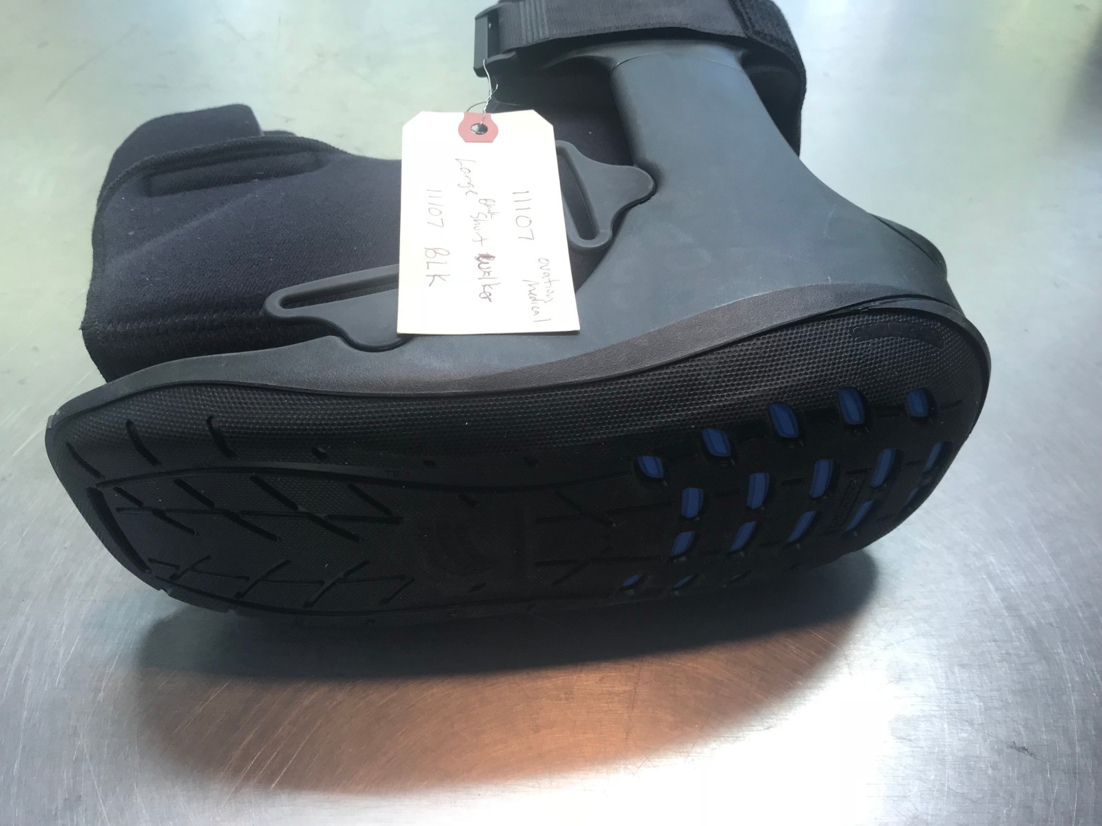 11107 Ovation Medical Pneumatic Shockpod Short Walker Brace LARGE Black