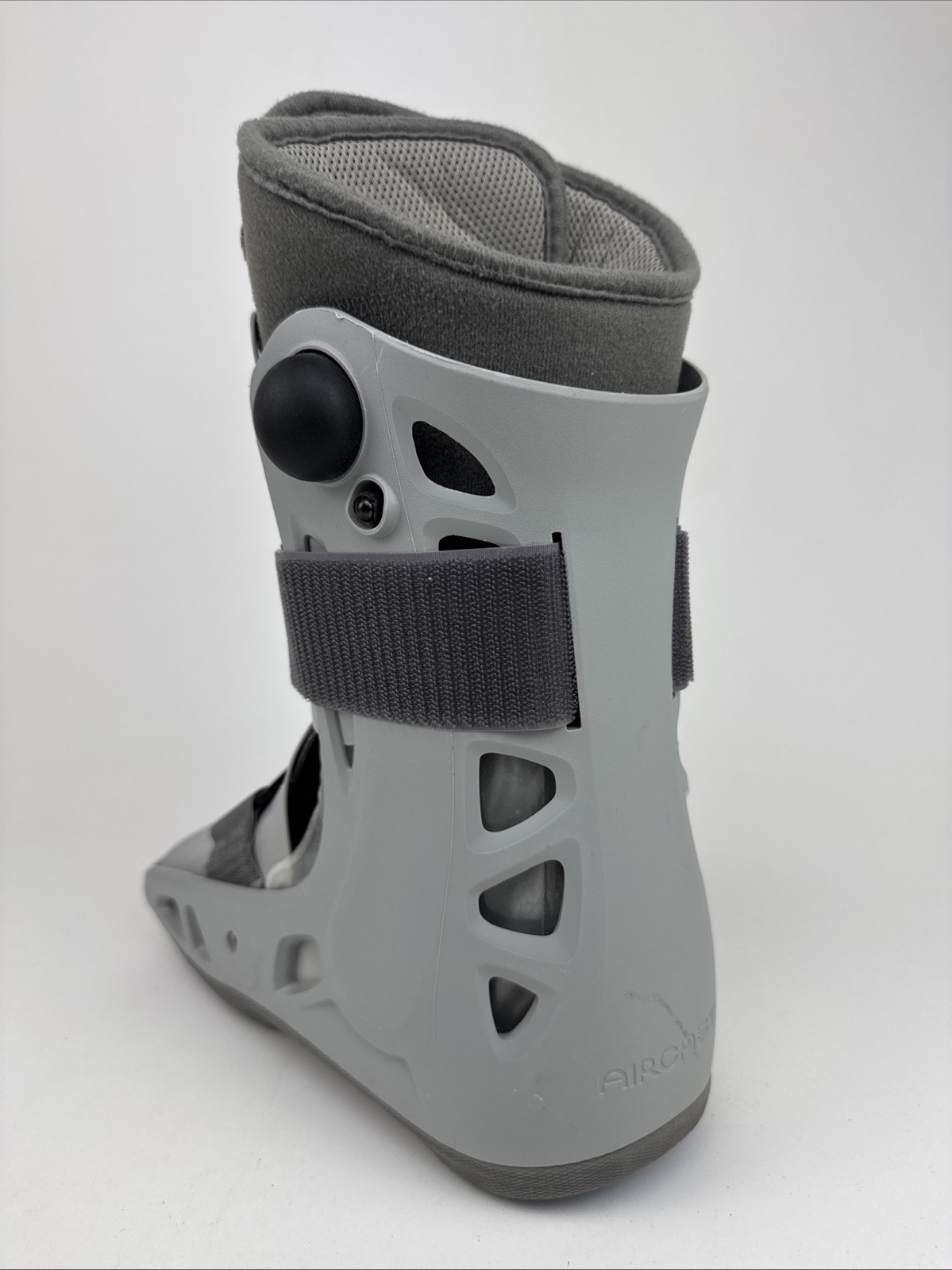 Aircast Softstrike Short Walker Brace ? Walking Boot w/ Pump DJO LLC 01ES-M