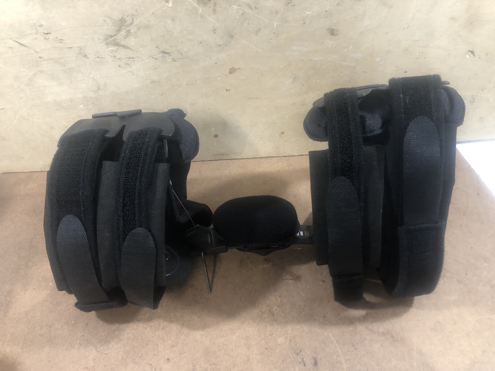 Donjoy 3DF XL Right Medial Knee Brace PreOwned