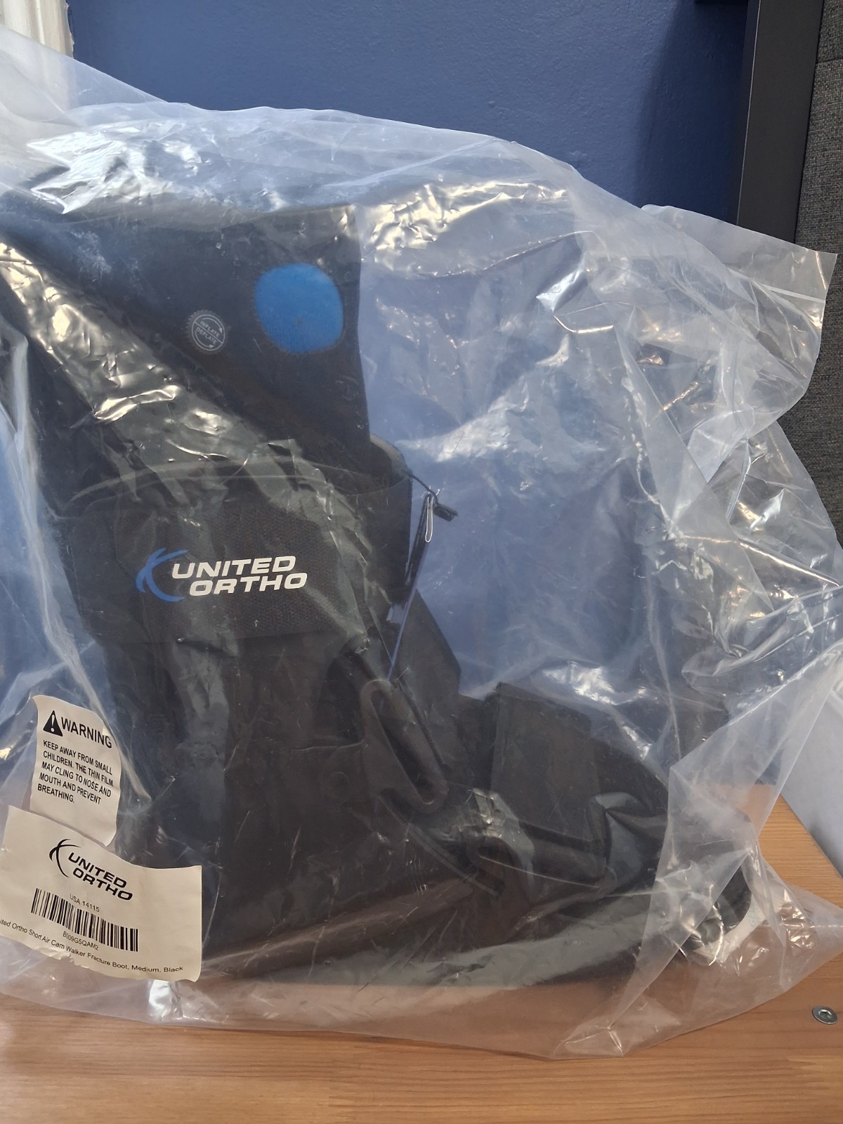United Ortho Short Air Cam Walker Fracture Boot Black – Medium – Brand New
