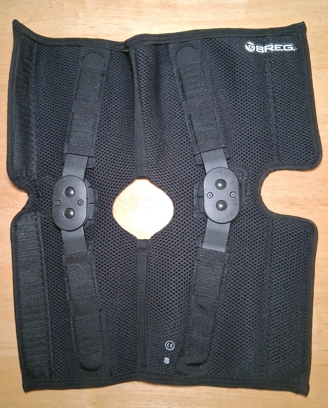 Breg ShortRunner SR Airmesh OB Hinged Knee Brace Black Small