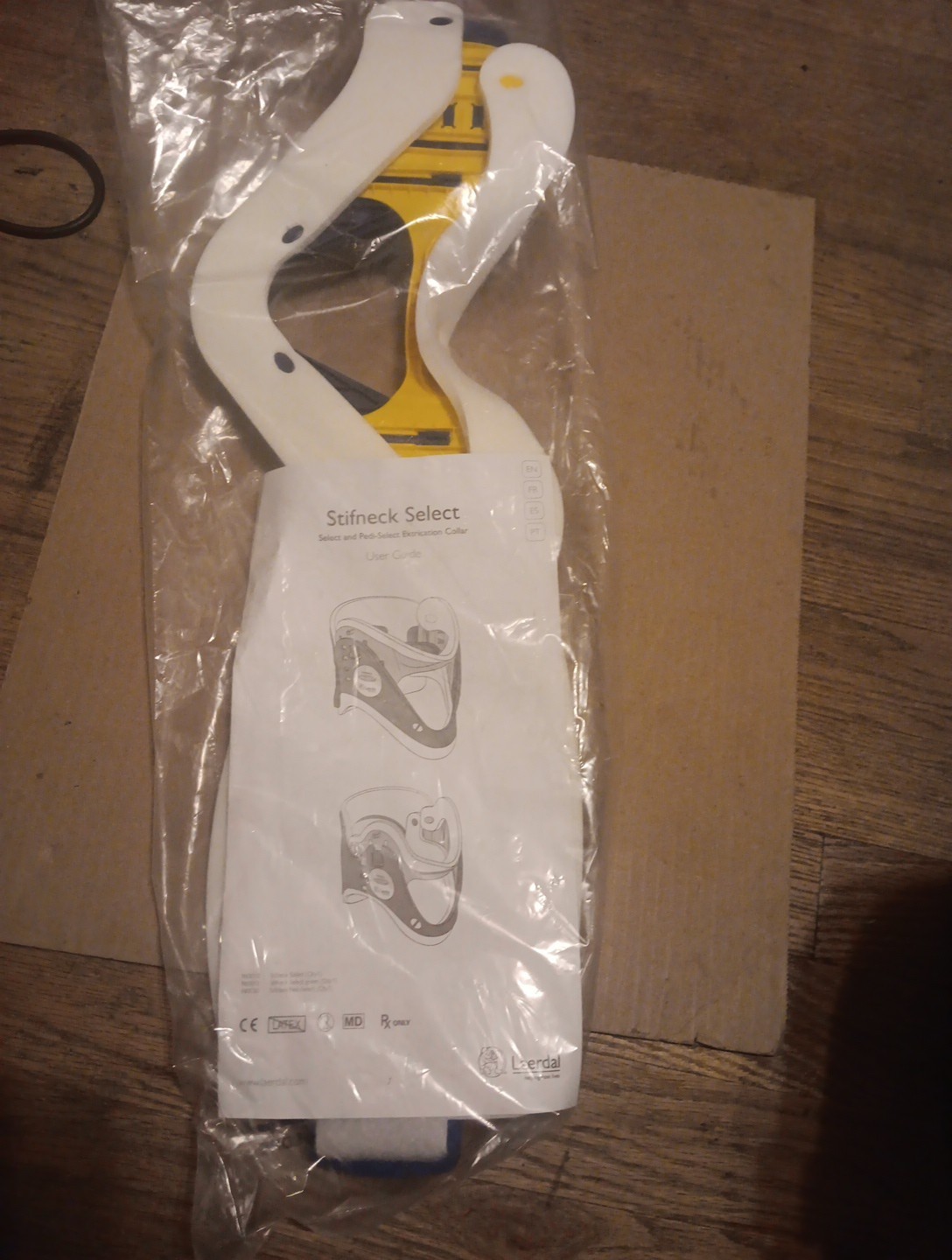 Laerdal , Stifneck Select Collor, New