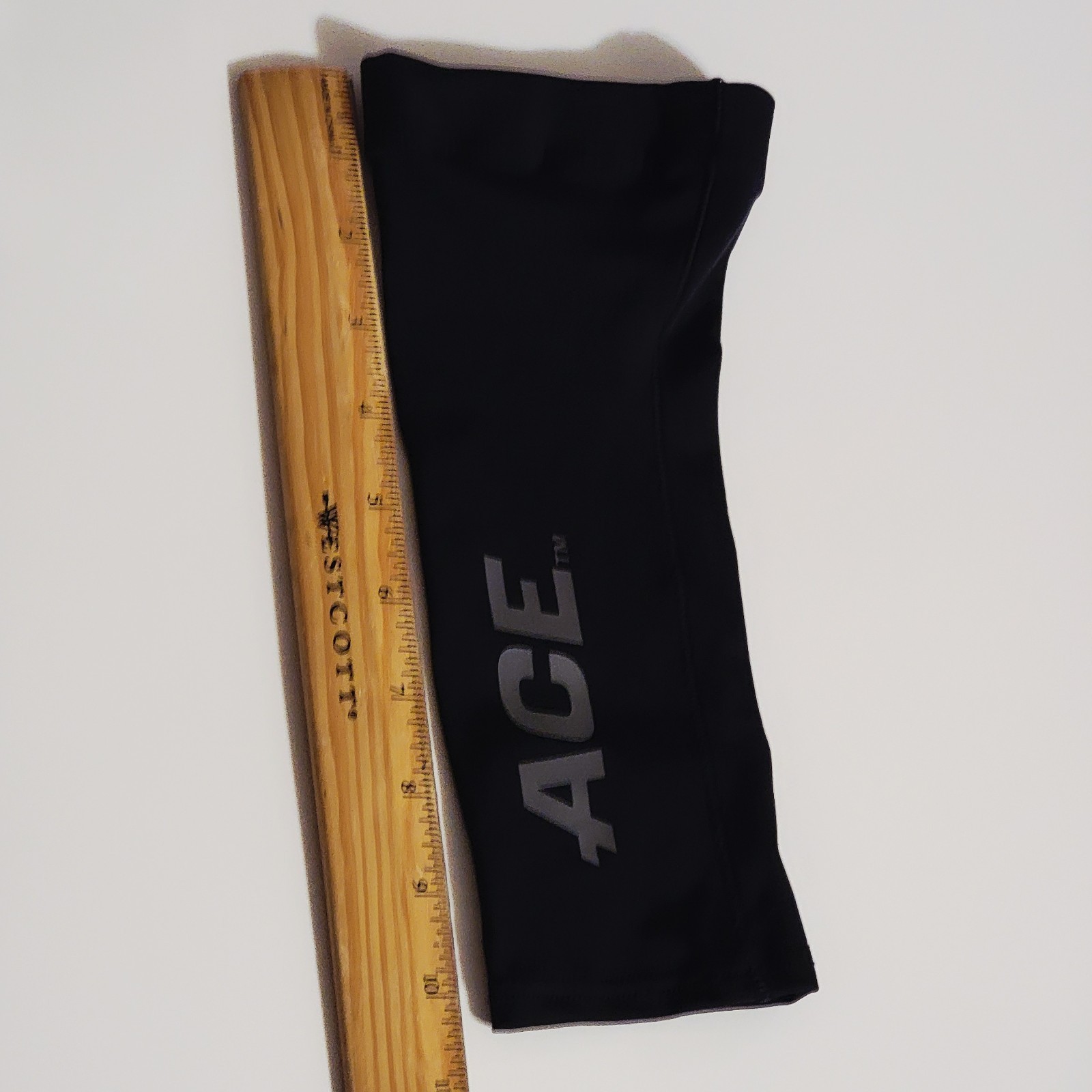 Ace Calf Compression Sleeve SM/M For Football, Basketball, Volleyball All Sports