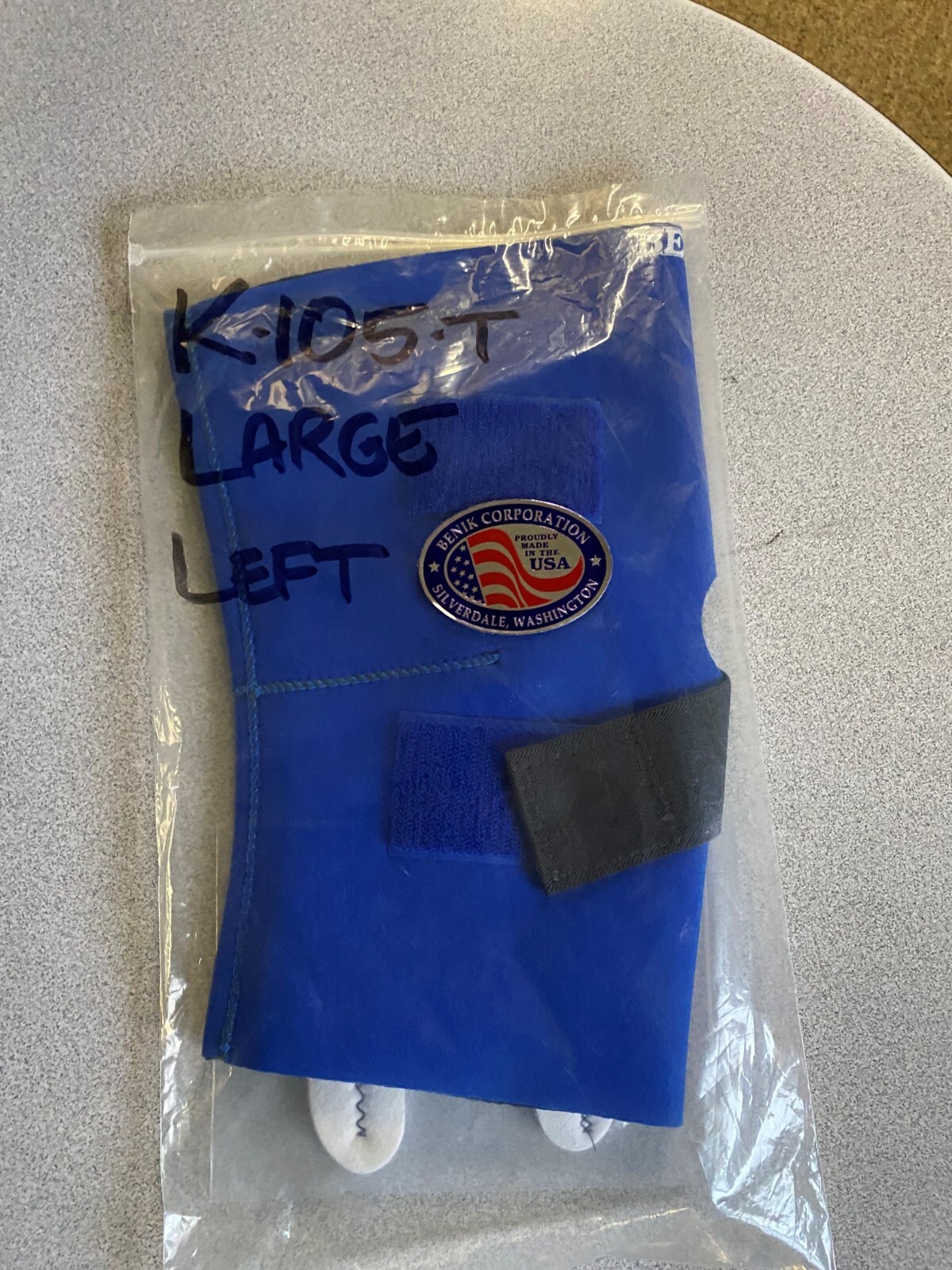 Knee Brace with Patellar Strap – Brand New in Package