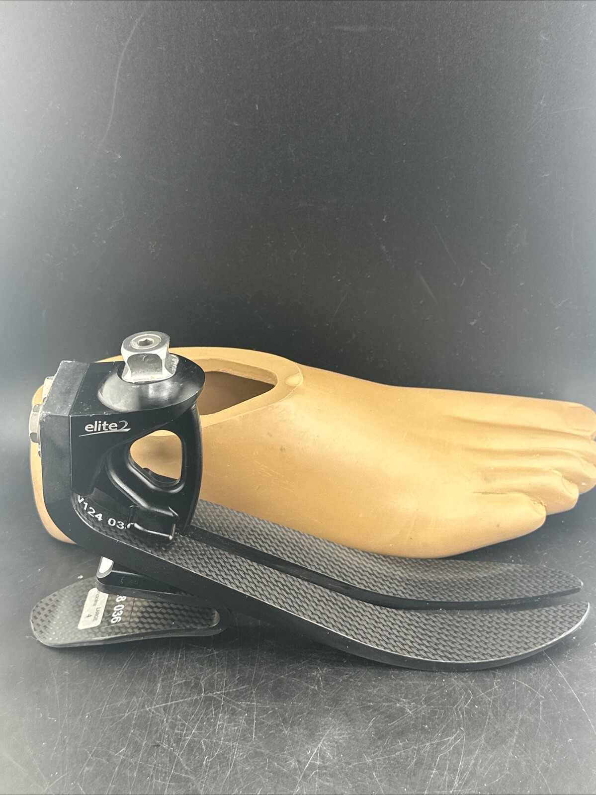 Blatchford Elite 2 Prosthetic Foot. Size 28. Category 4. Right Foot. Great Cond