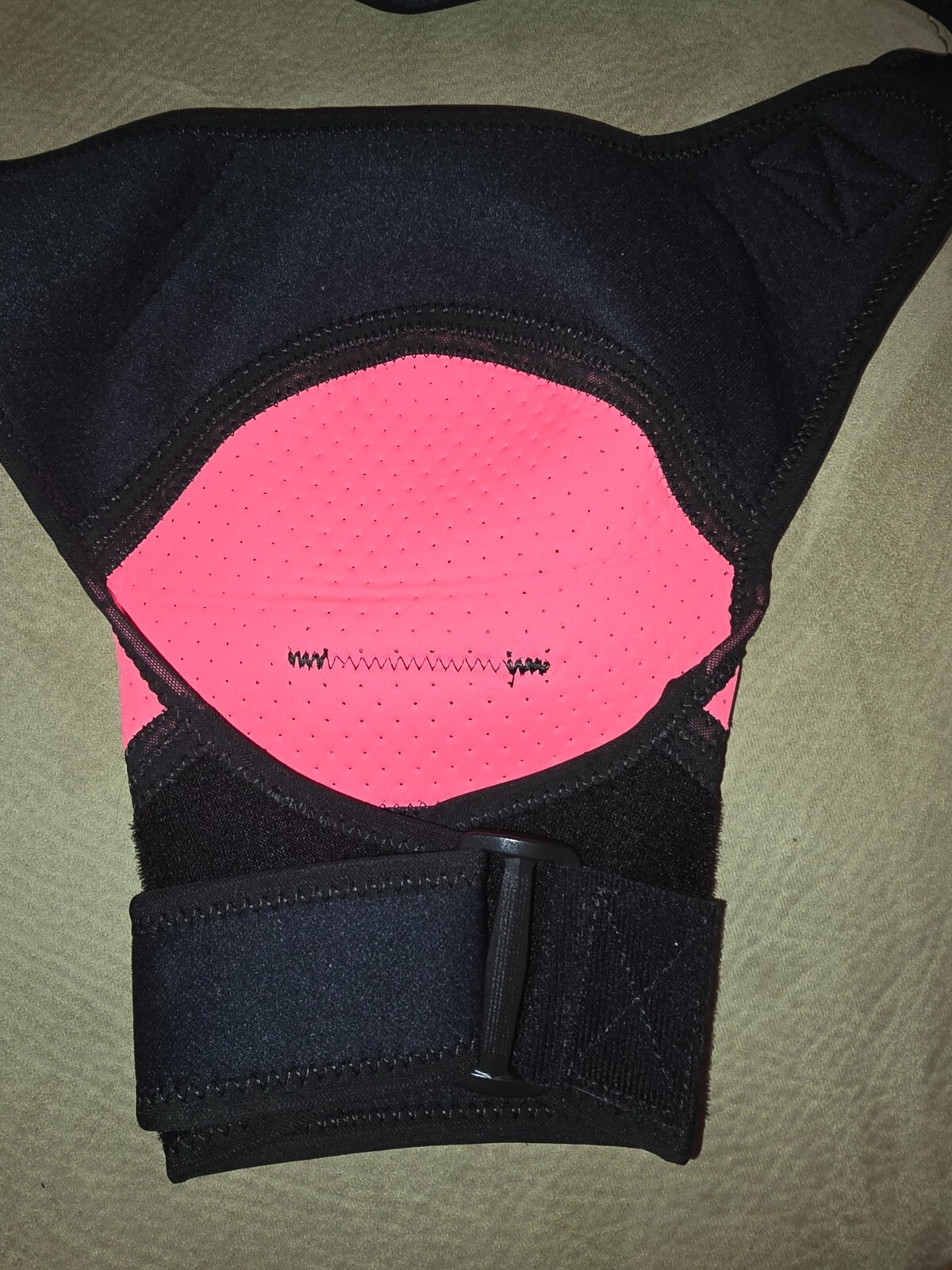 Fightech Unisex Adults Black and Pink Latex Free Shoulder Brace