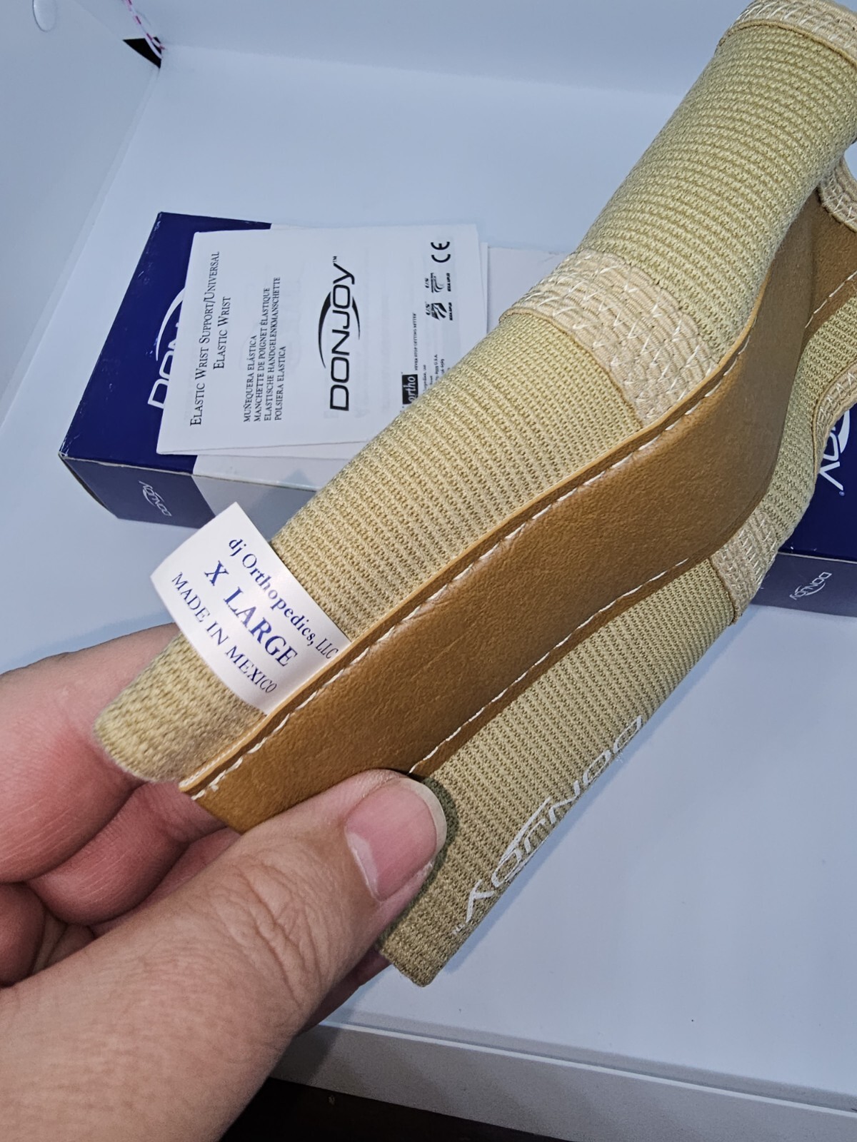 DJO Donjoy Elastic Wrist Support Right XL 11-0222-5 Brand New