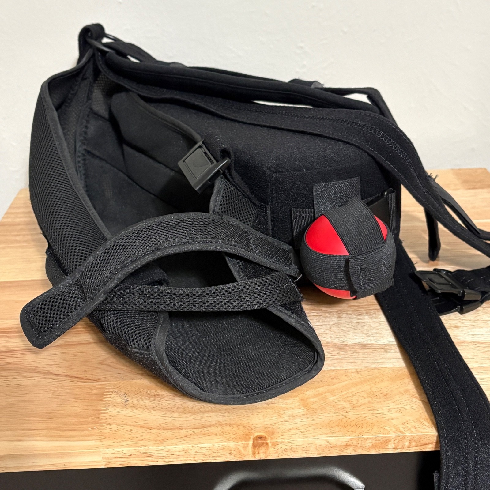 DonJoy Arm Sling UltraSling III for Right Arm Excellent Condition