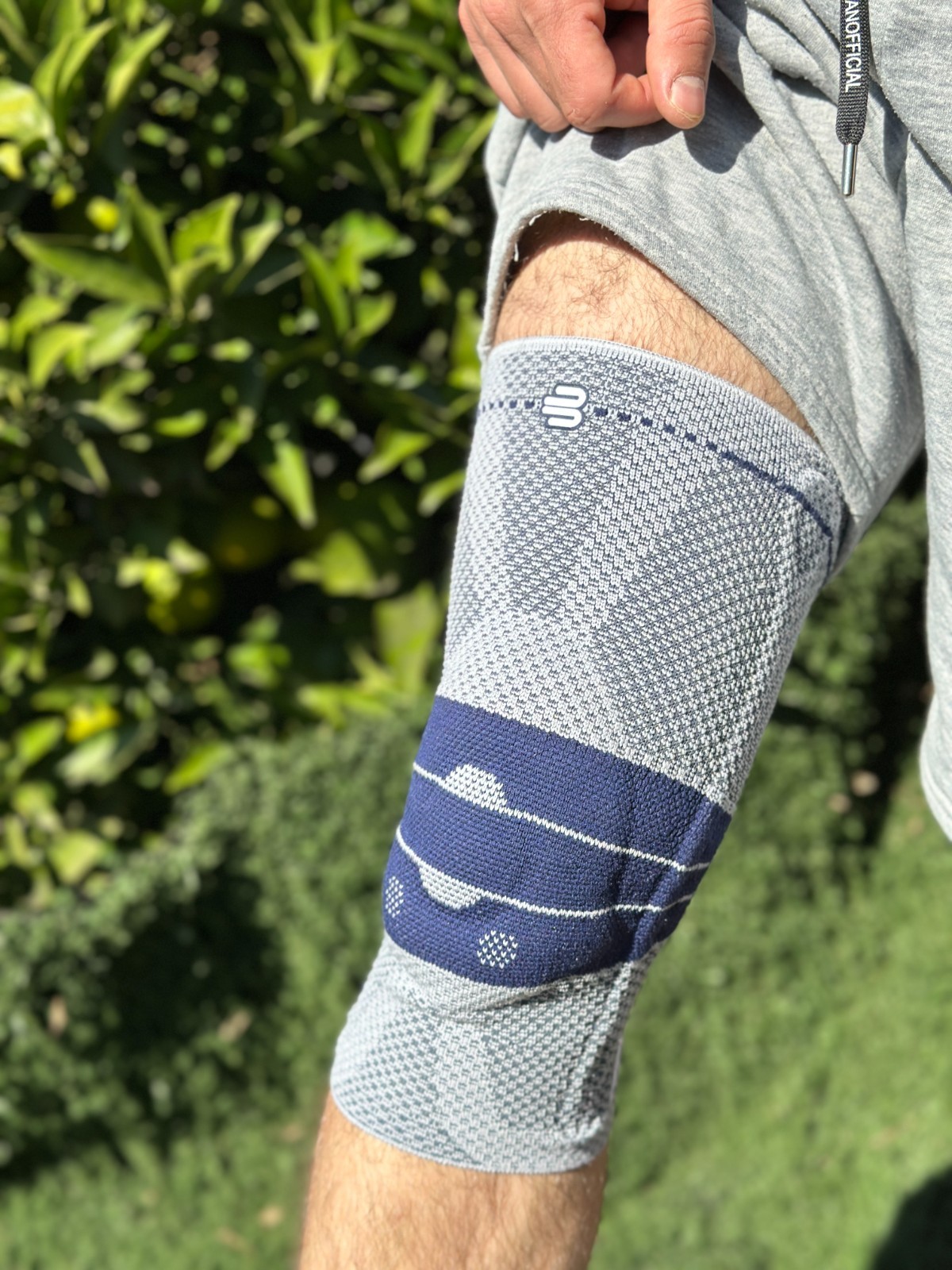 Bauerfeind GenuTrain Size 3 Comfort Knee Joint Brace Patella Support Sleeve ACL