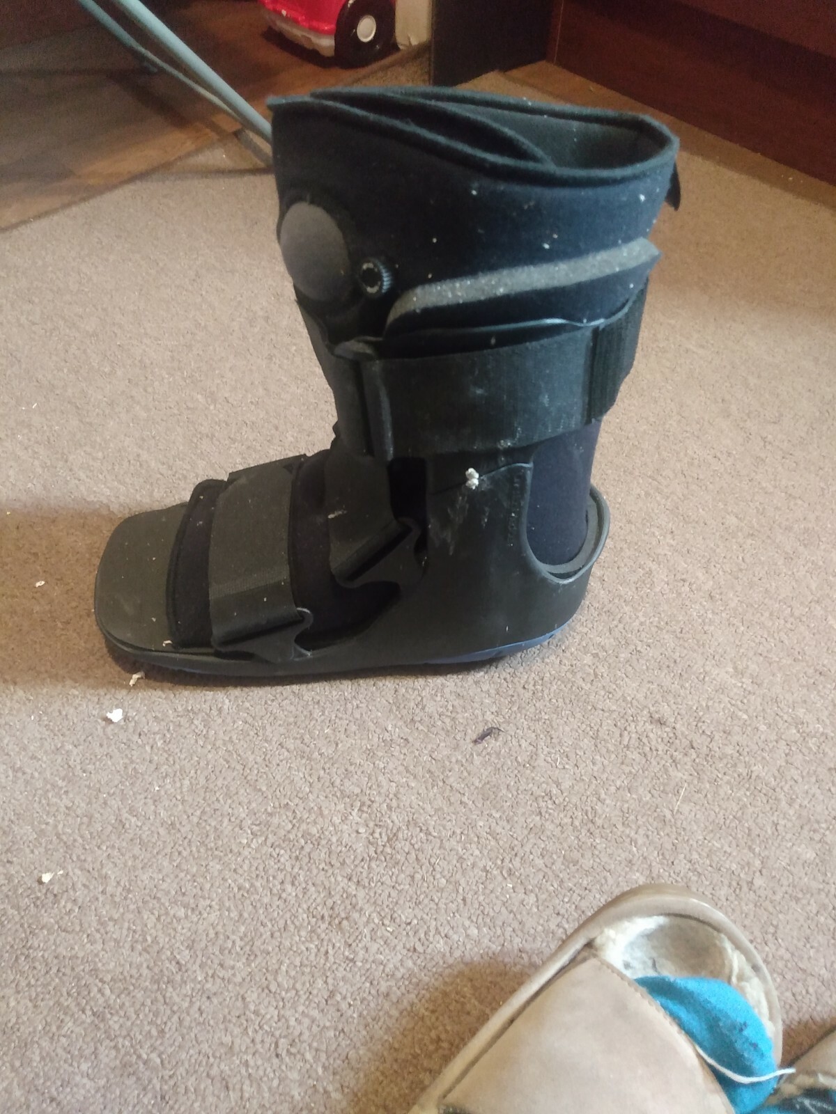 short pneumatic walker