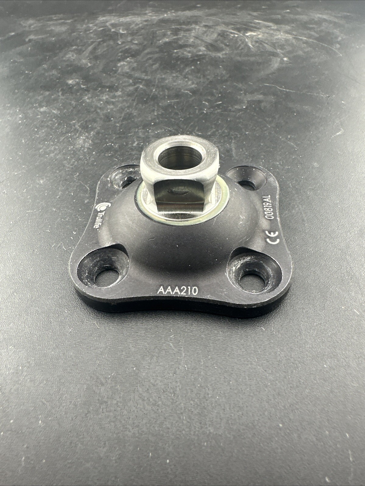 Trulife Prosthetic 4 hole pyramid prosthetic plate adapter component