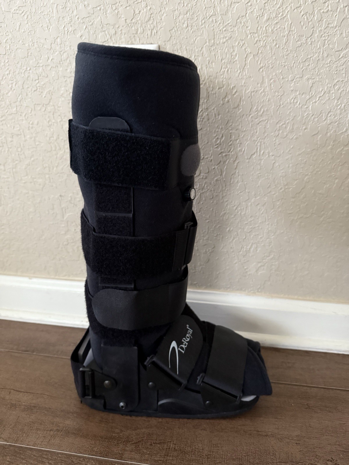 DeRoyal Pacesetter Orthopedic Tall Walker Boot Black Size Small