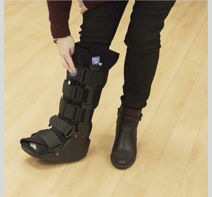 United Ortho USA14105 Air Cam Walker Fracture Boot, Medium, Black
