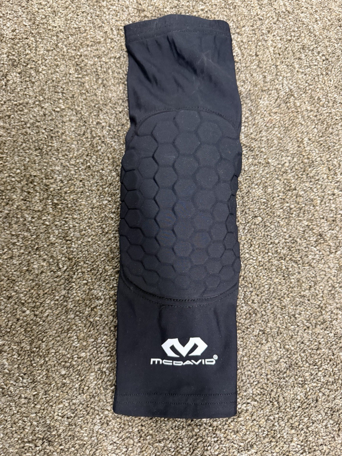McDavid Sport HEX Tech Padded Protective Compression Leg Sleeve Size Small SKU:S