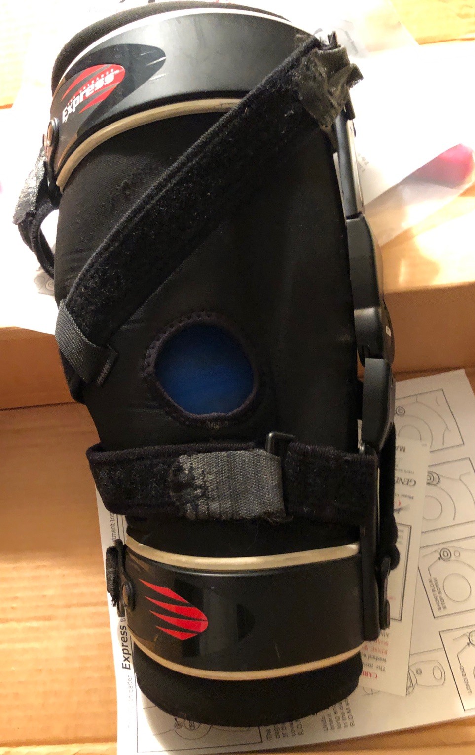 Ossur The Unloader Express DFS Osteoarthritis Right Knee Brace L Black Washable