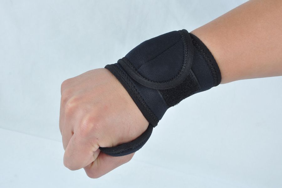 KA Stretchy Wrist Thumb Palm Support Brace Gym Sports Protector Wrap Band Strap