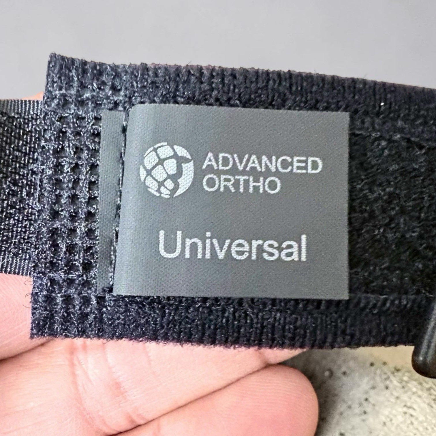 Universal Right Hinged Adjustable Knee Brace Black Straps 14 Inch