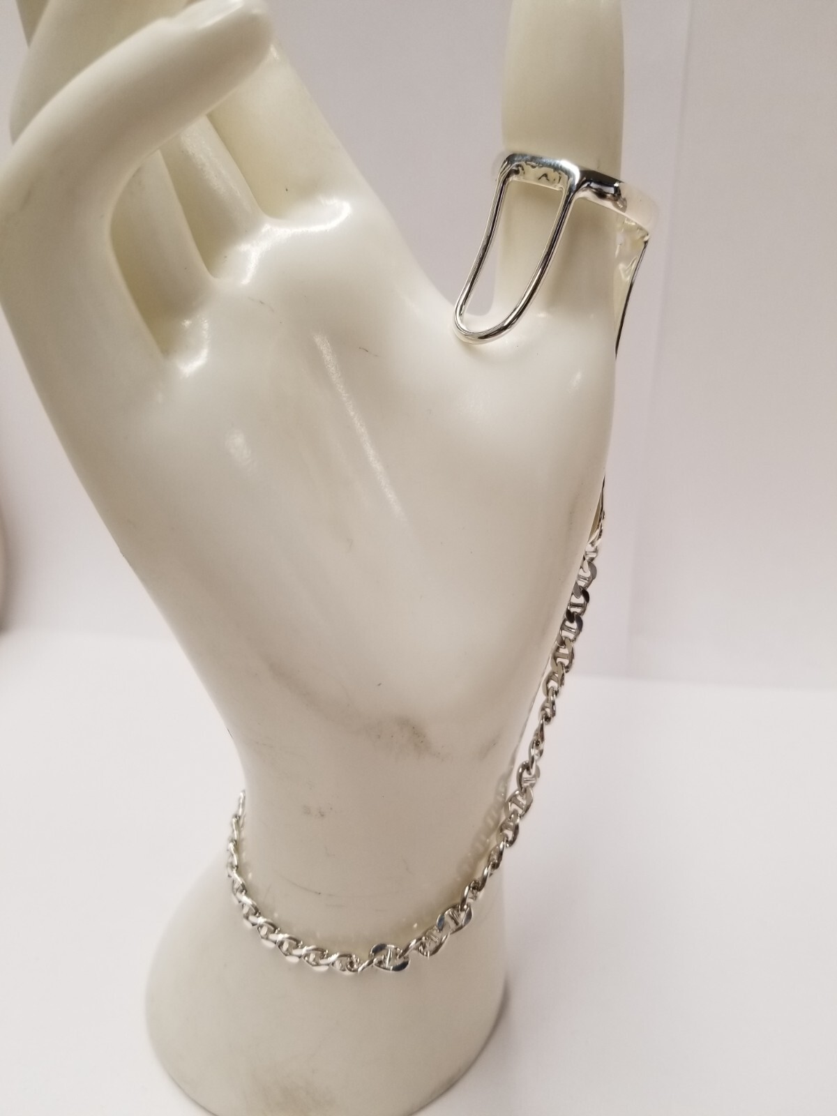 SilverRing Stable Thumb Splint with PVX (Hole Size 13) & Chain Bracelet