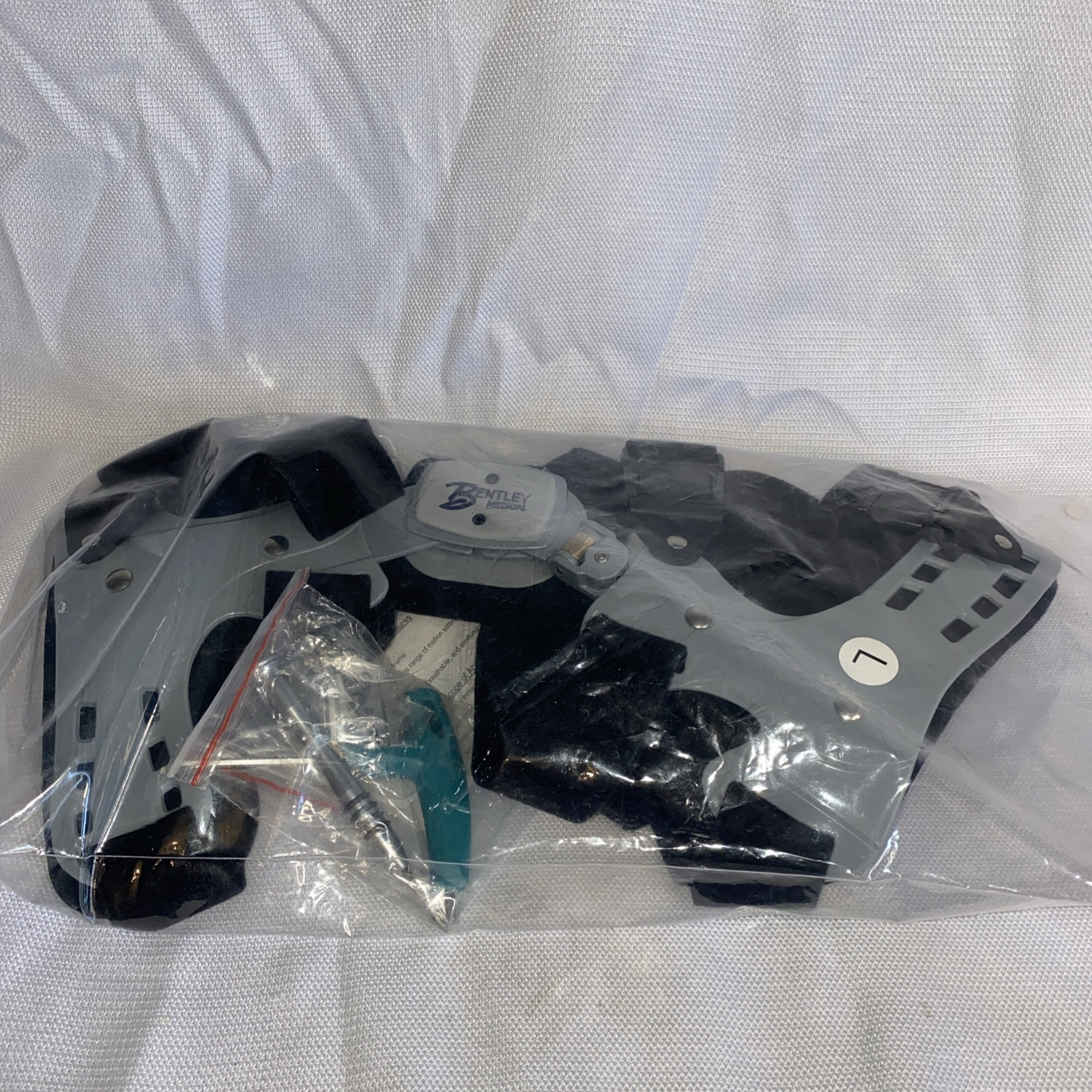 Bentley Medical Universal Knee Brace TL-51 Left Knee Brace