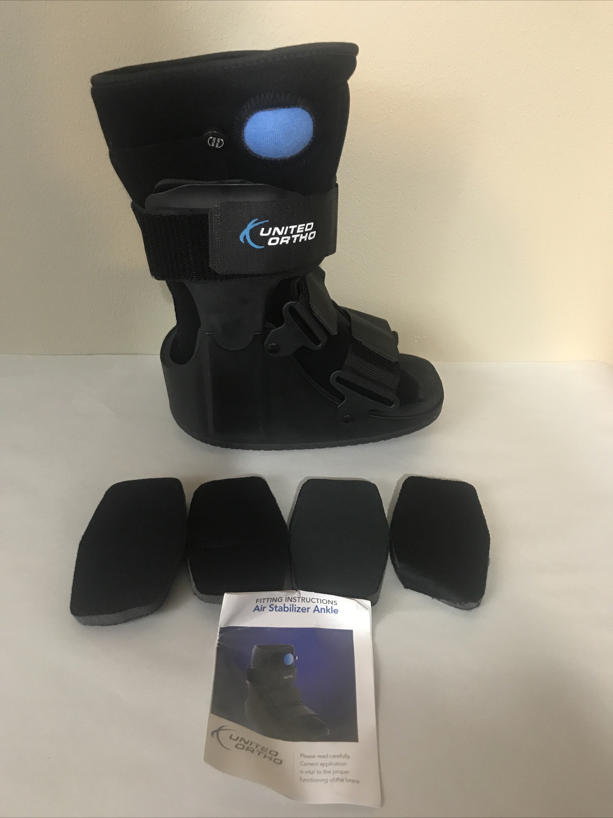United Surgical Ortho Short Air Cam Walker Fracture Boot Black size XS