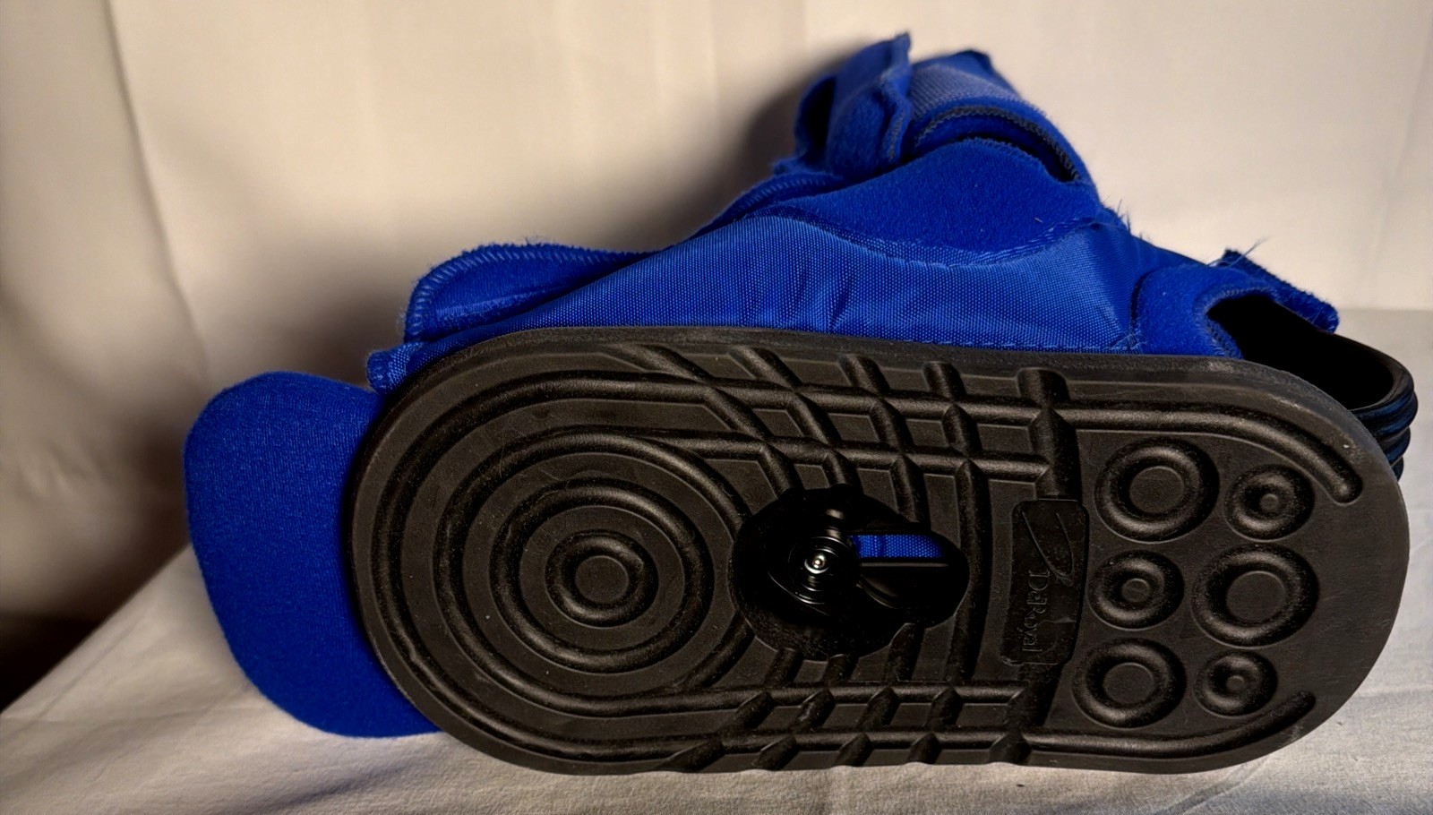 DeRoyal Ankle Contracture Boot VelFoam with Boot Sole Large