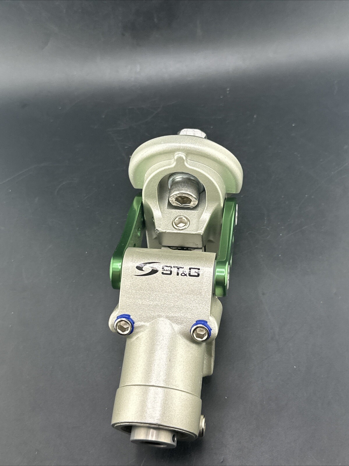 St&g Prosthetic Knee. Stance Flexion 5-Bar Mechanical Knee. 1324