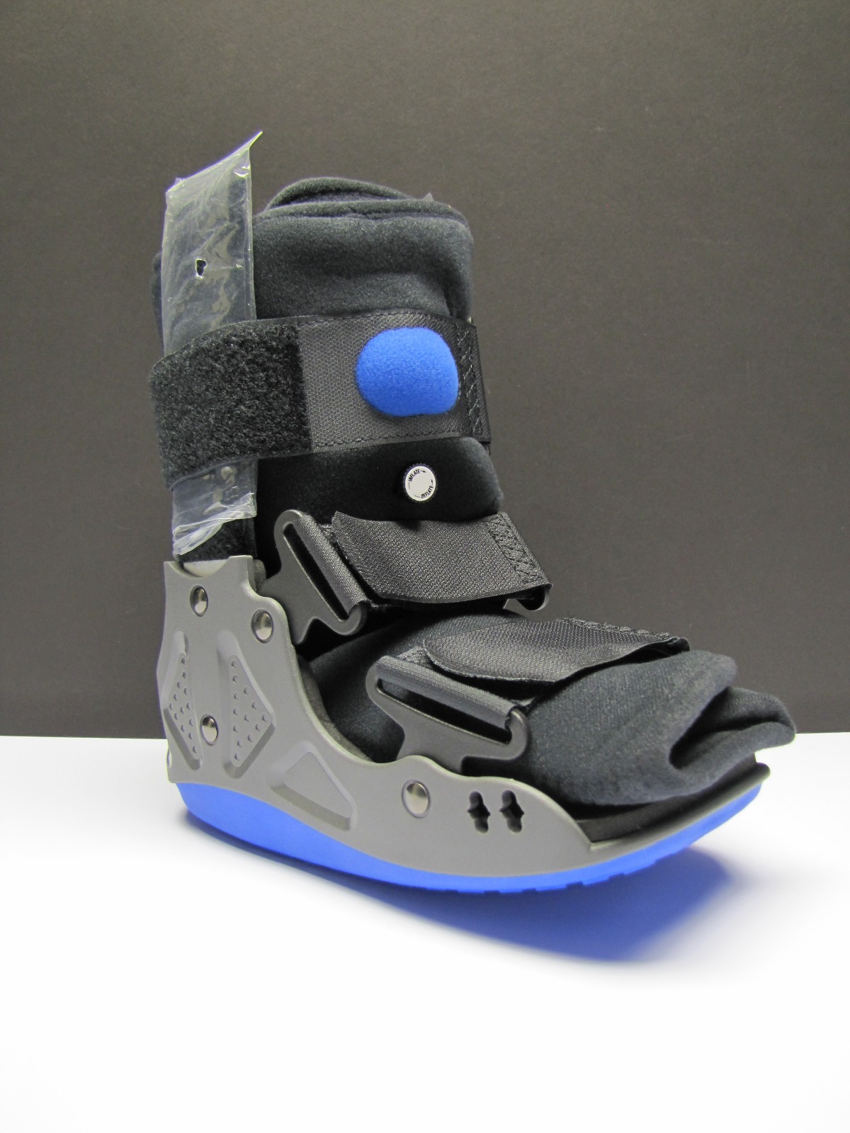 Bauerfeind OrthoPrax Pneumatic Air CAM Walker Boot L R Short X-Small Blue
