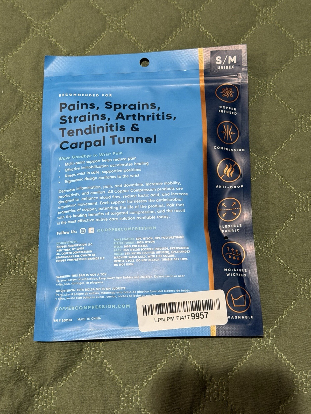 New Copper Compression Wrist Brace Right Hand S/M Unisex Carpal Tunnel Support