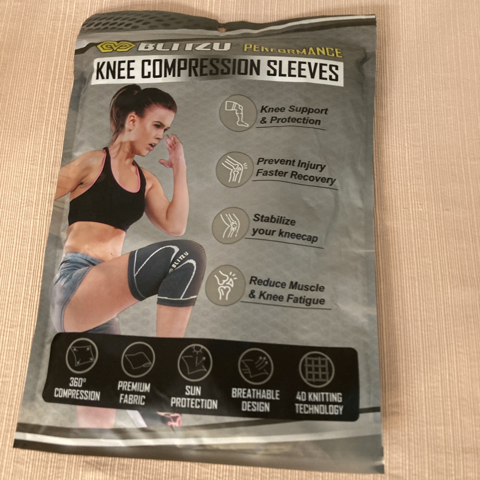 BLITZU PERFORMANCE KNEE COMPRESSION SLEEVES ONE PAIR TWO PACK MEDIUM/NEW