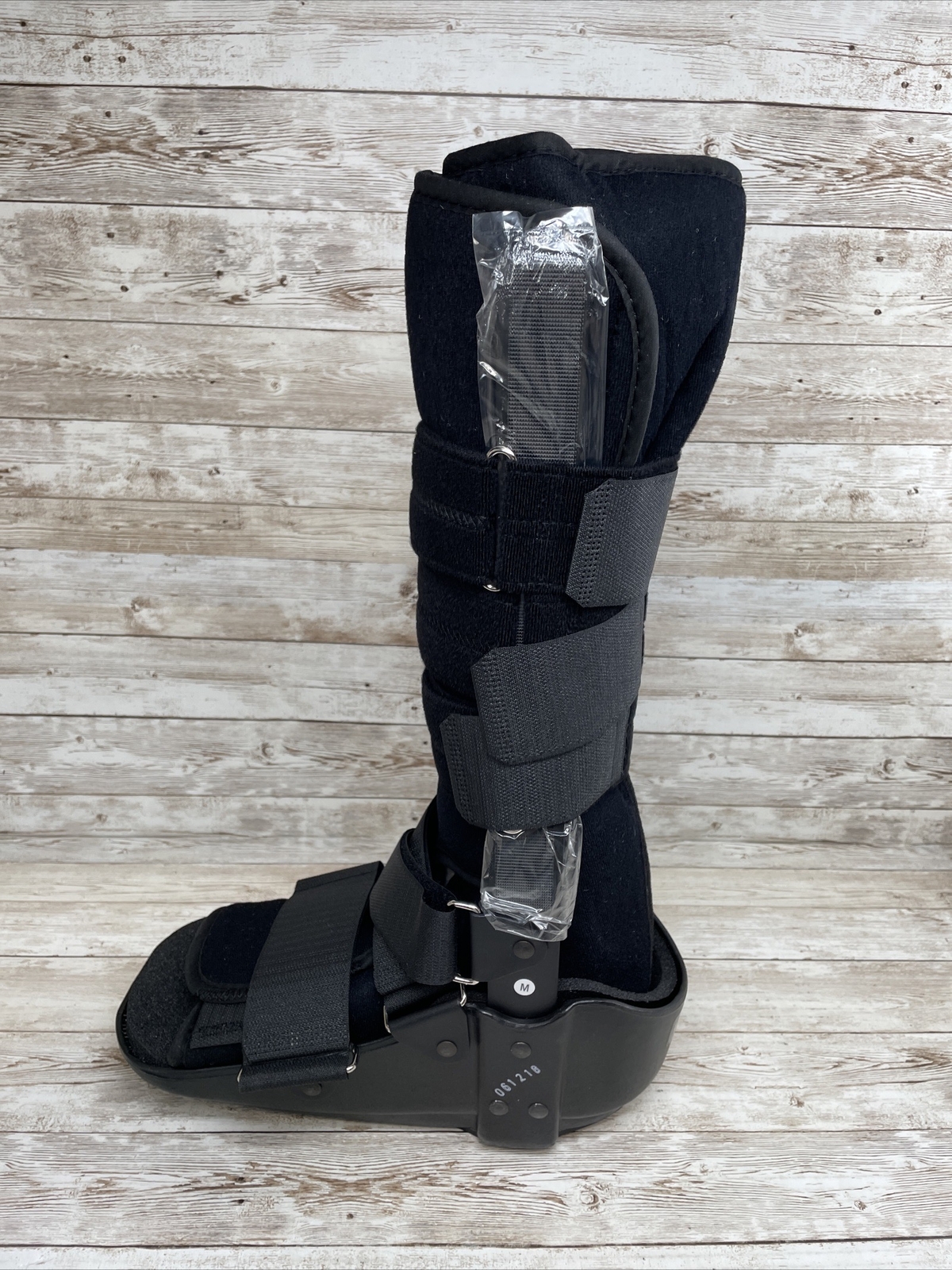 DonJoy High Tide Walking Boot #11-0179-3-06136 Size: Medium -New-