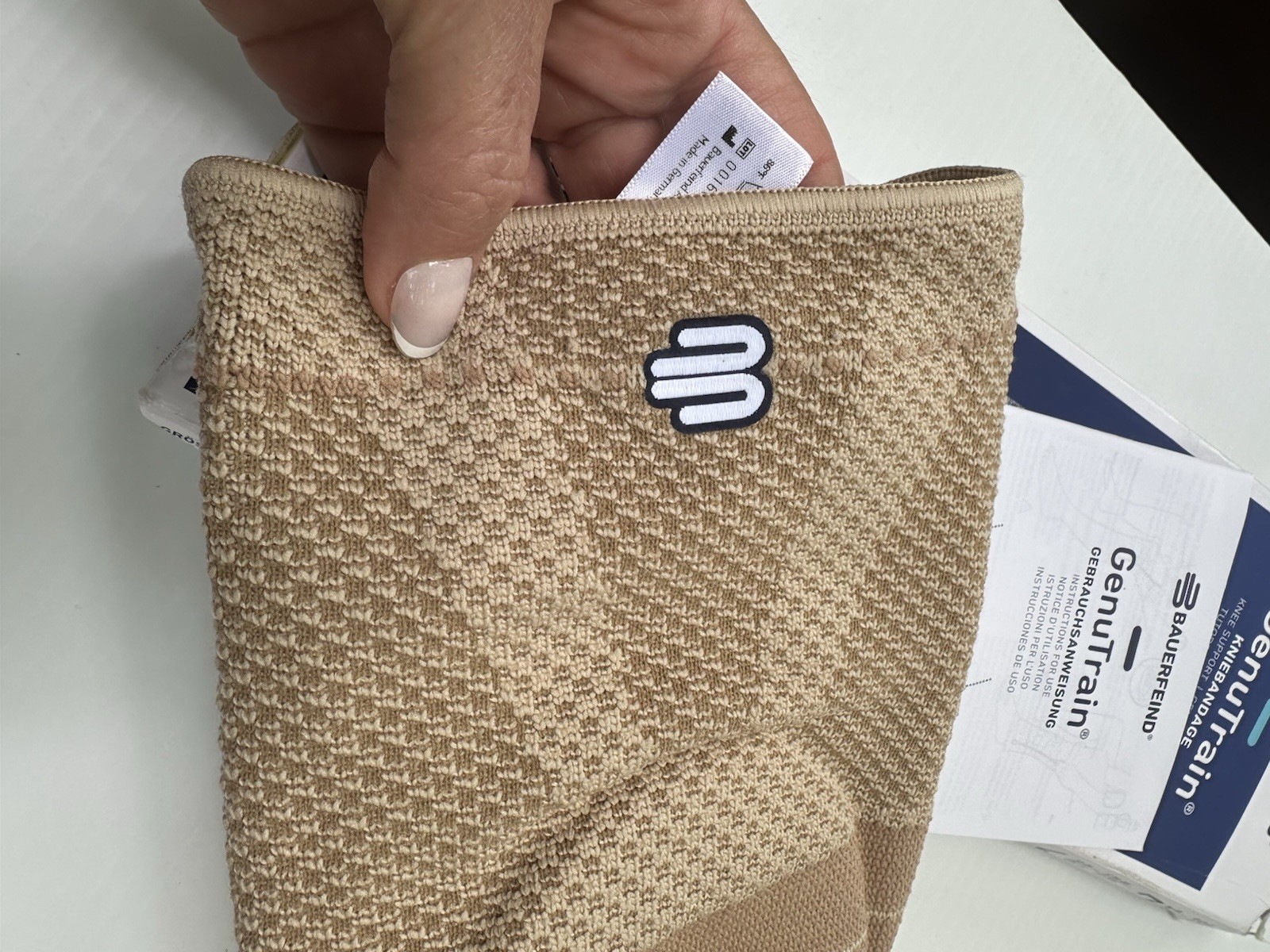 Bauerfeind GenuTrain Knee Support Brace Size 3 Beige New