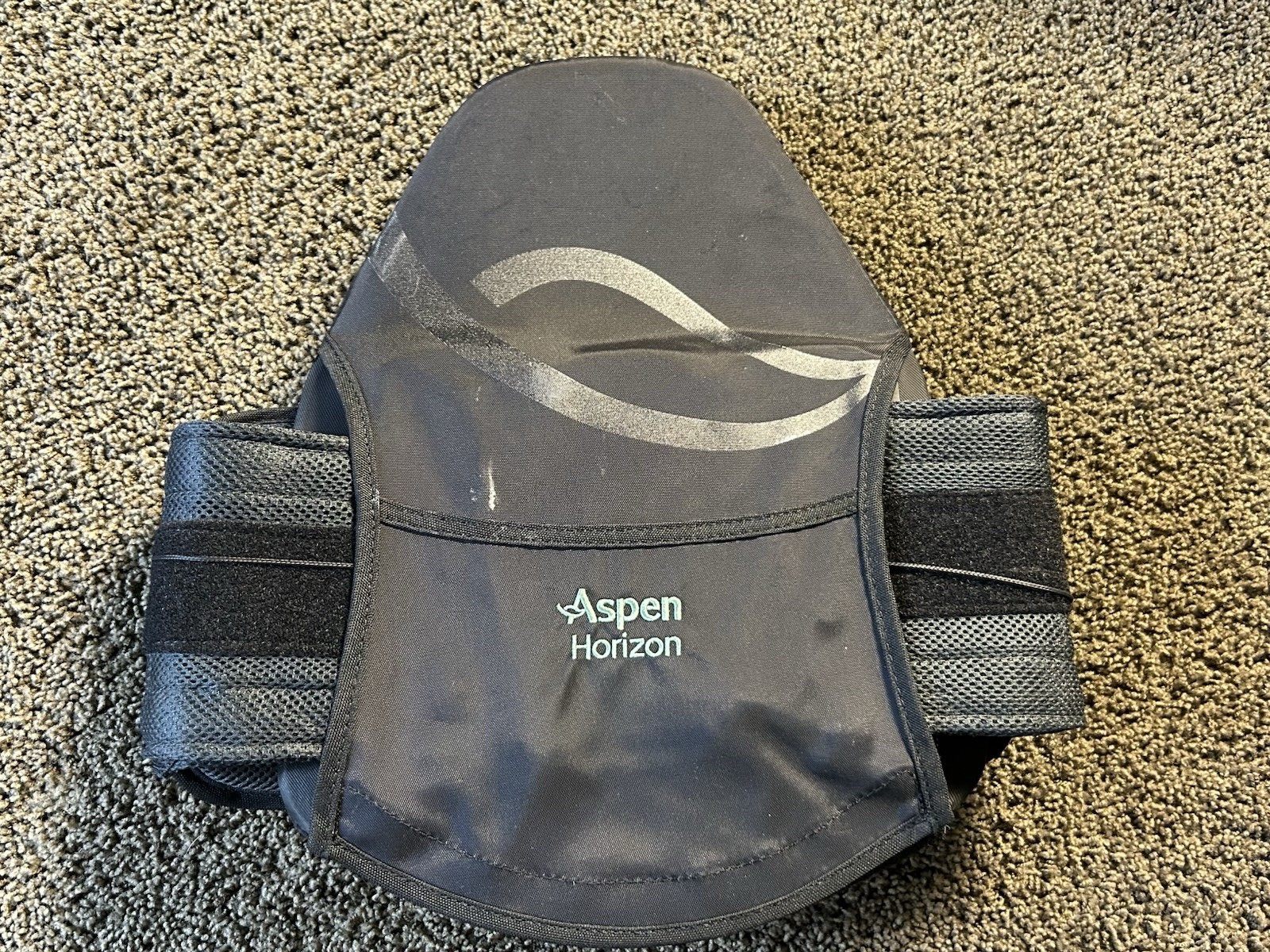 Aspen Horizon Back Brace – Adjustable – One Size – Black