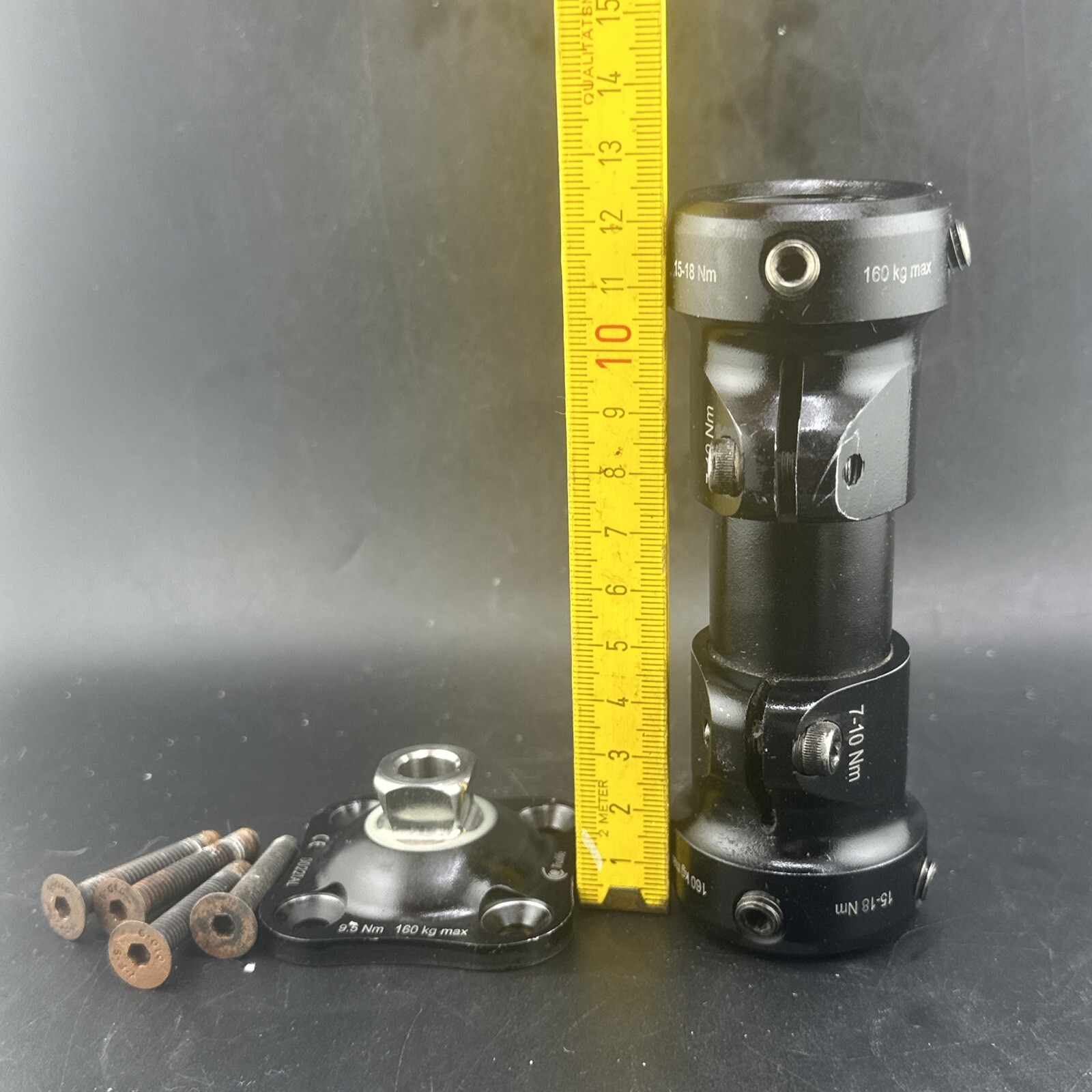 Trulife Prosthetic Components Pylon Tube Clamps. Black 30mm Parts.