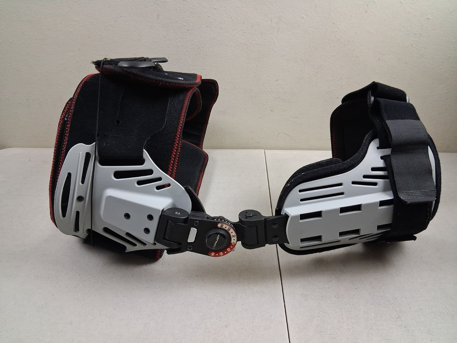 Donjoy VersaROM Range Of Motion Hip Brace w/ Compression Belt -Left or Right