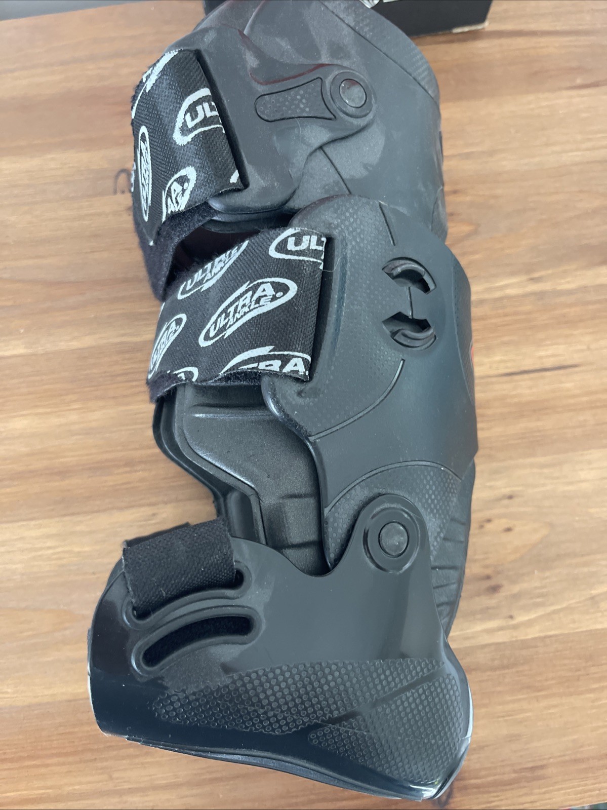 Breg 10244 Ultra CTS Ankle Brace L/XL New In Box