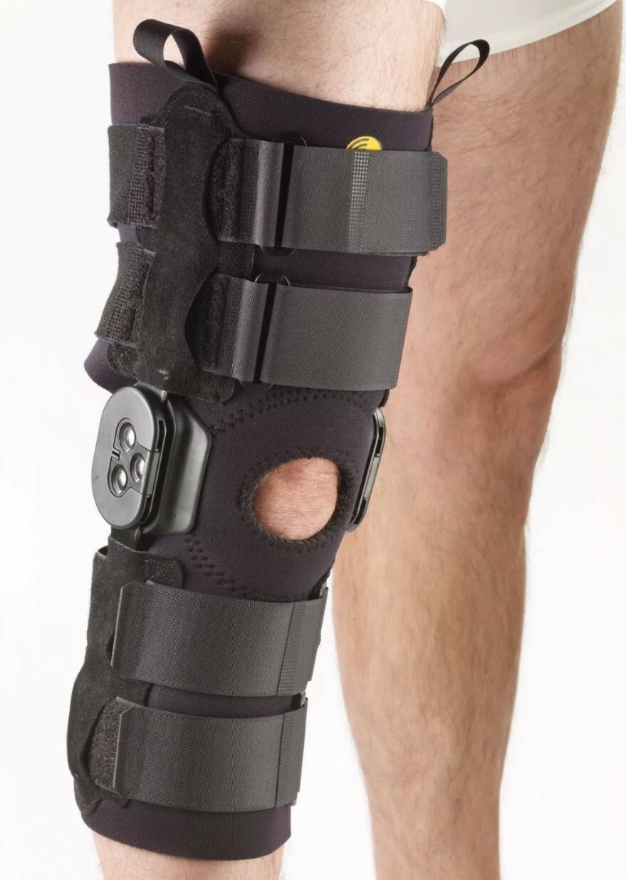 Corflex Contender 16″ Knee Brace W/ R.OM. Hinge Size Small 88-8453-000