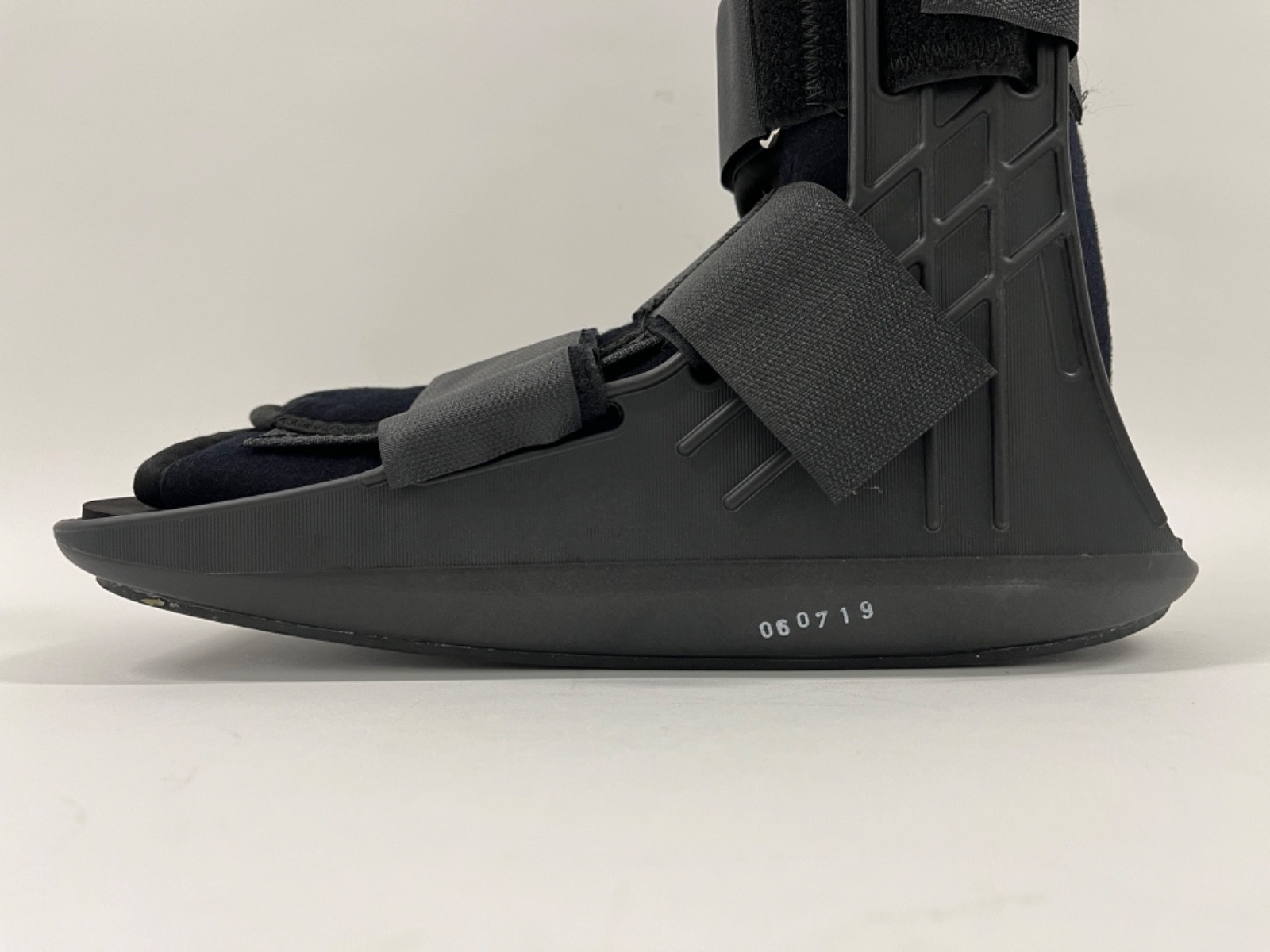 ProCare 060719 Medical Ankle Walker Brace Walking Boot Size Large