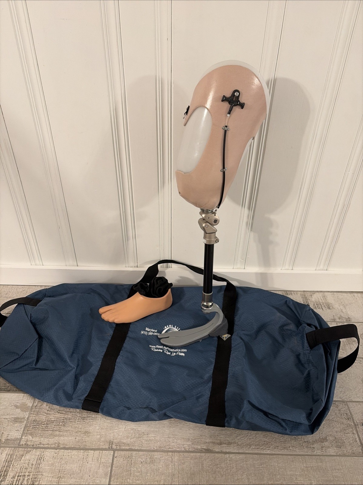 Ossur Medi Prosthetic Above The Knee Left Leg Ossur Balance Foot S Cat 6 Sz 26