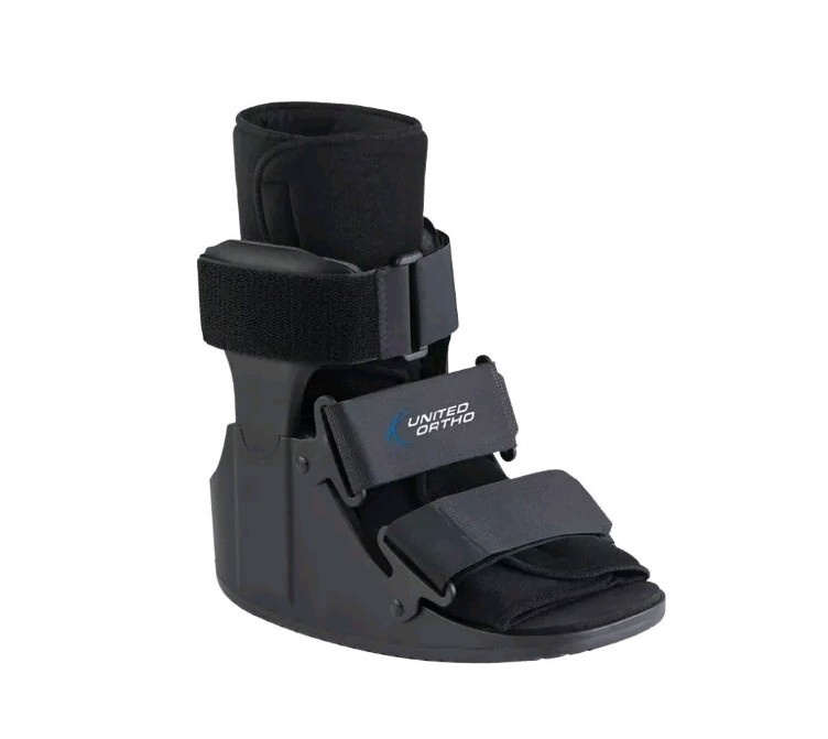 United Ortho Short Cam Walker Fracture Boot Medium Black Unisex See Size Chart