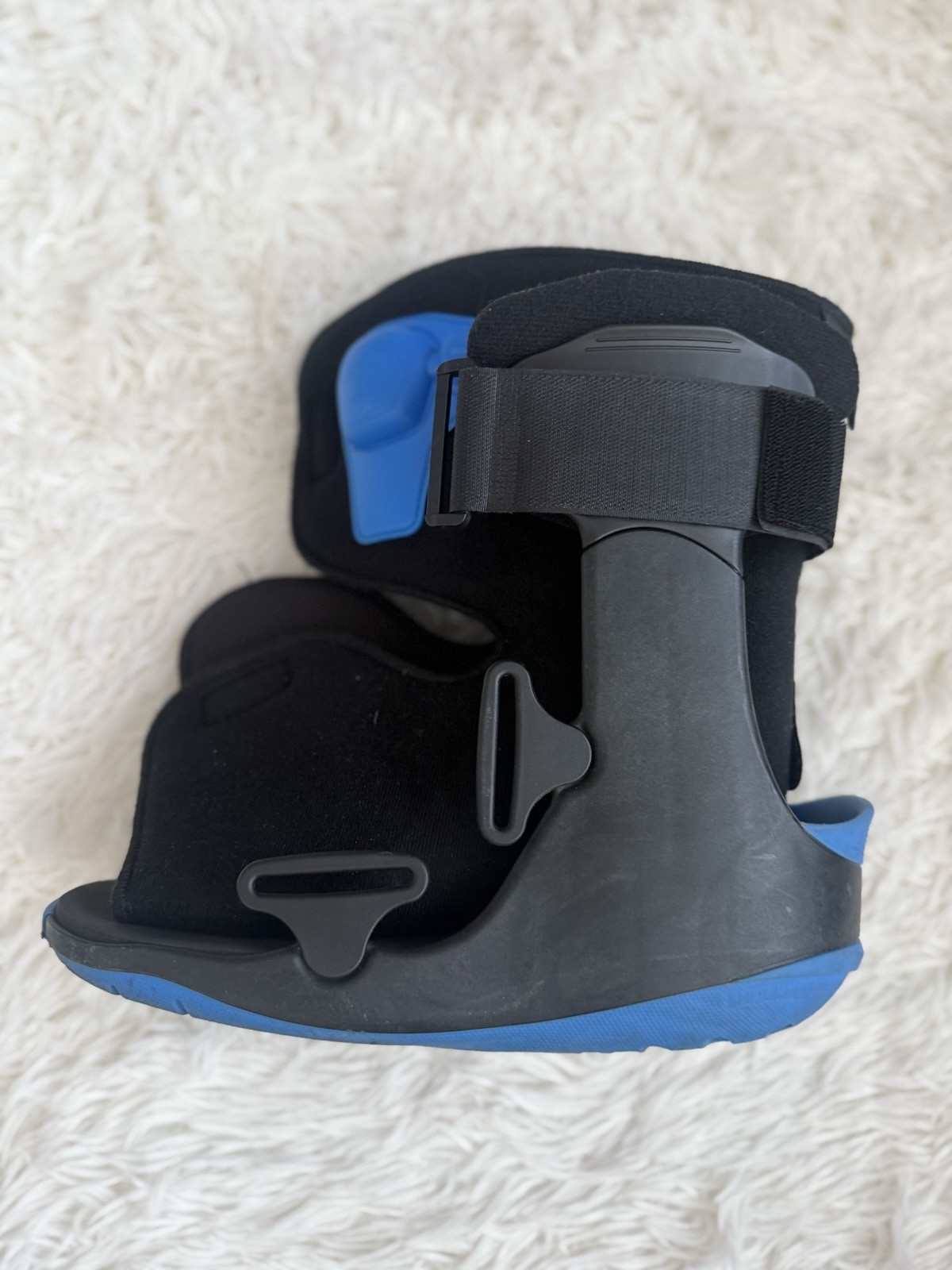 Ovation Walking Boot – Lightweight CAM Walker Boot Size Medium