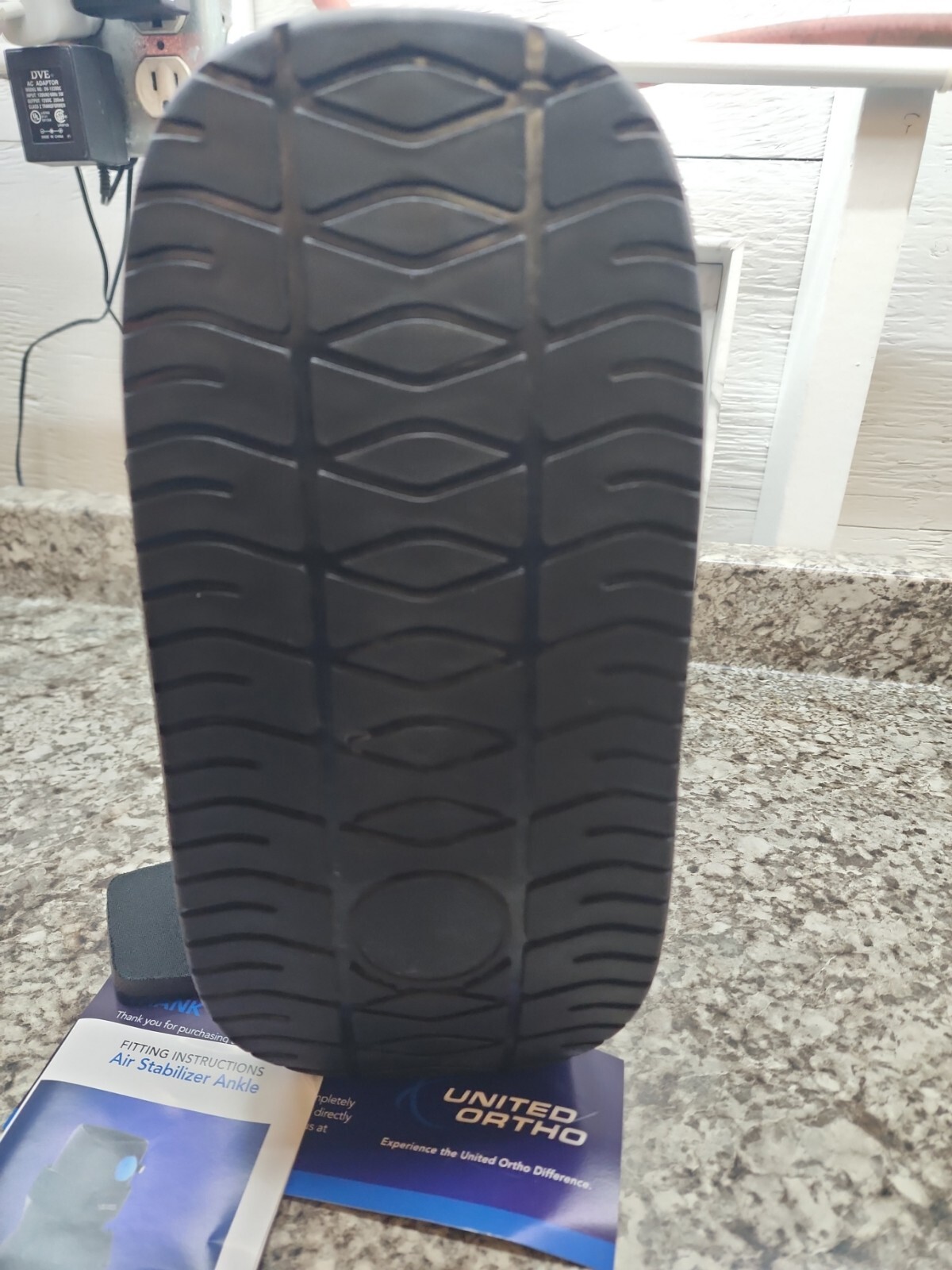 United Ortho Short Air Cam Walker Fracture Boot, Fits Left or Right, Large Black