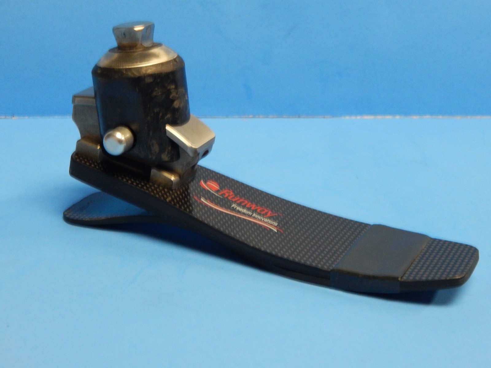 Freedom Runway Carbon Fiber Prosthetic Foot Size 25 Category 4 LEFT