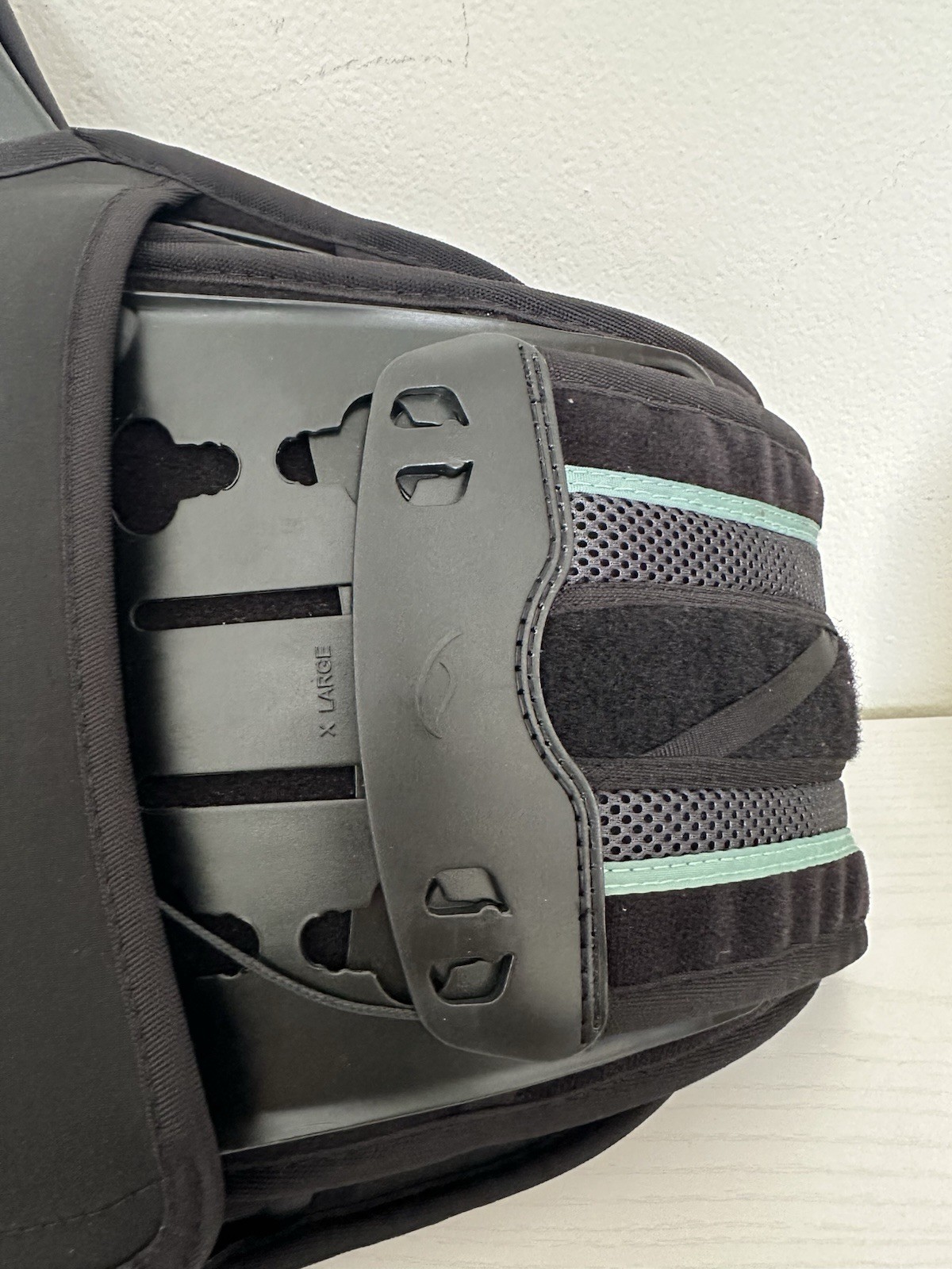 Aspen Vista Acute Back Brace – Adjustable – One Size – Black