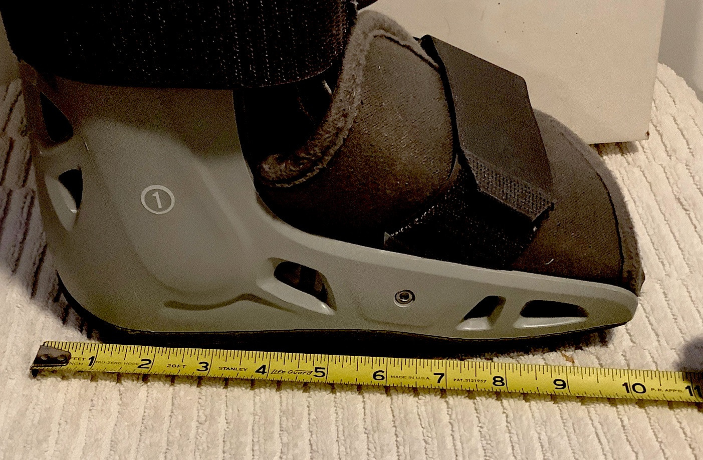 Aircast Softstrike Walking Post Surgical Boot Air Bag Pump Walking Cast DJO – Sm