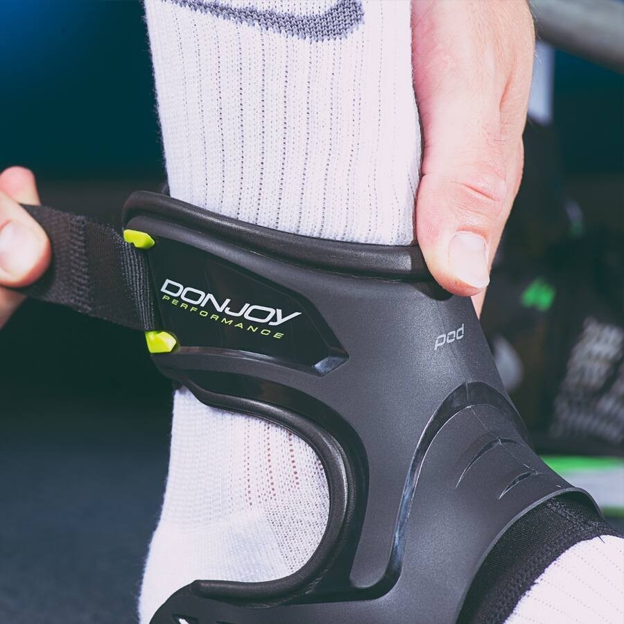 DONJOY-Pod® Right Ankle Brace, Sleek, Lightweight, White (OPEN BOX) See Descript