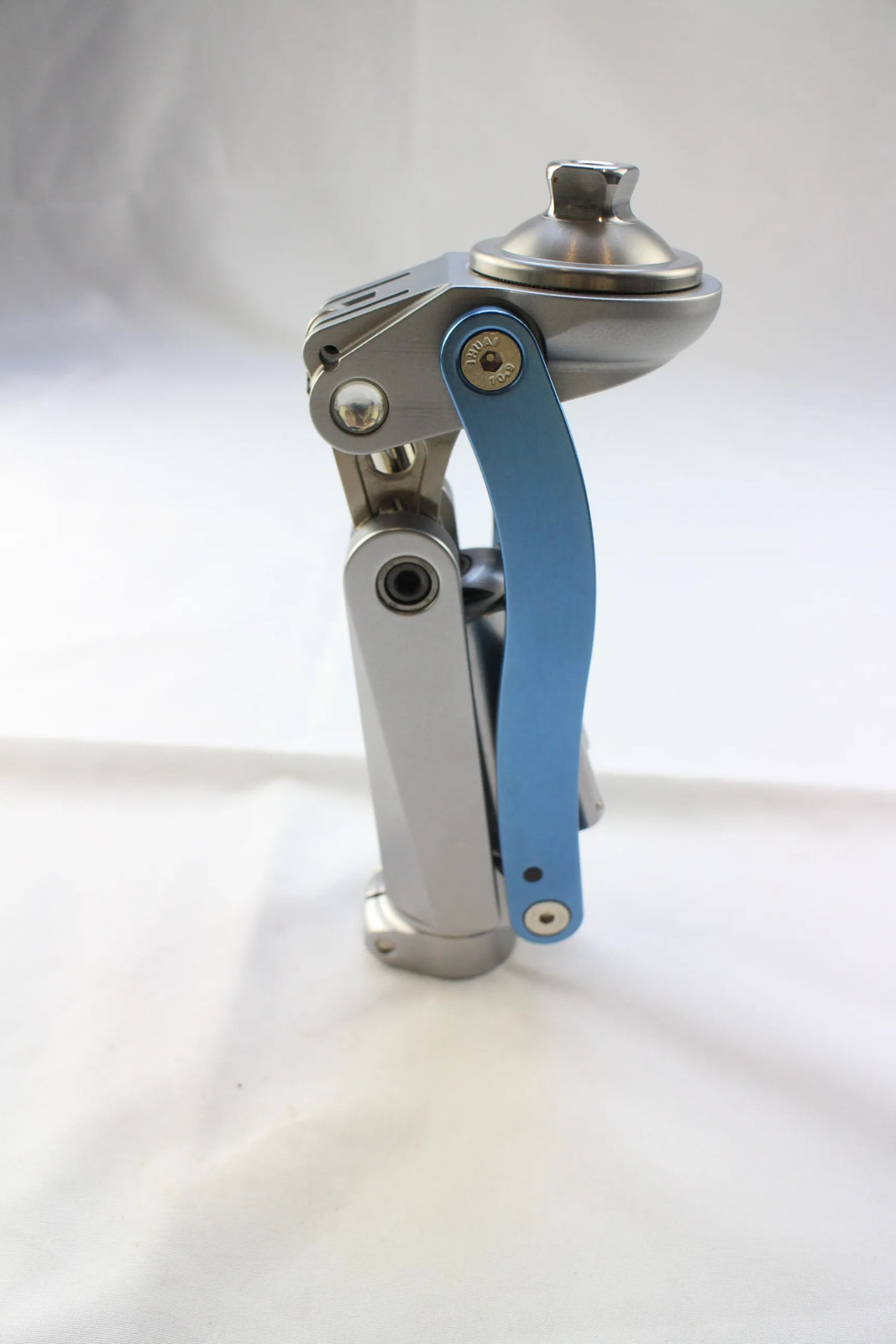 Five-Bar Pneumatic Knee Joint for Prosthetic Leg | Aluminum Alloy | 150° Flexion