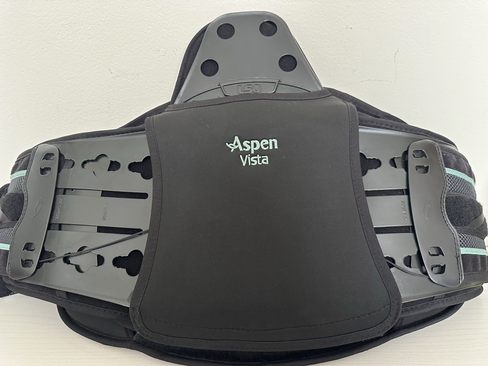 Aspen Vista Acute Back Brace – Adjustable – One Size – Black